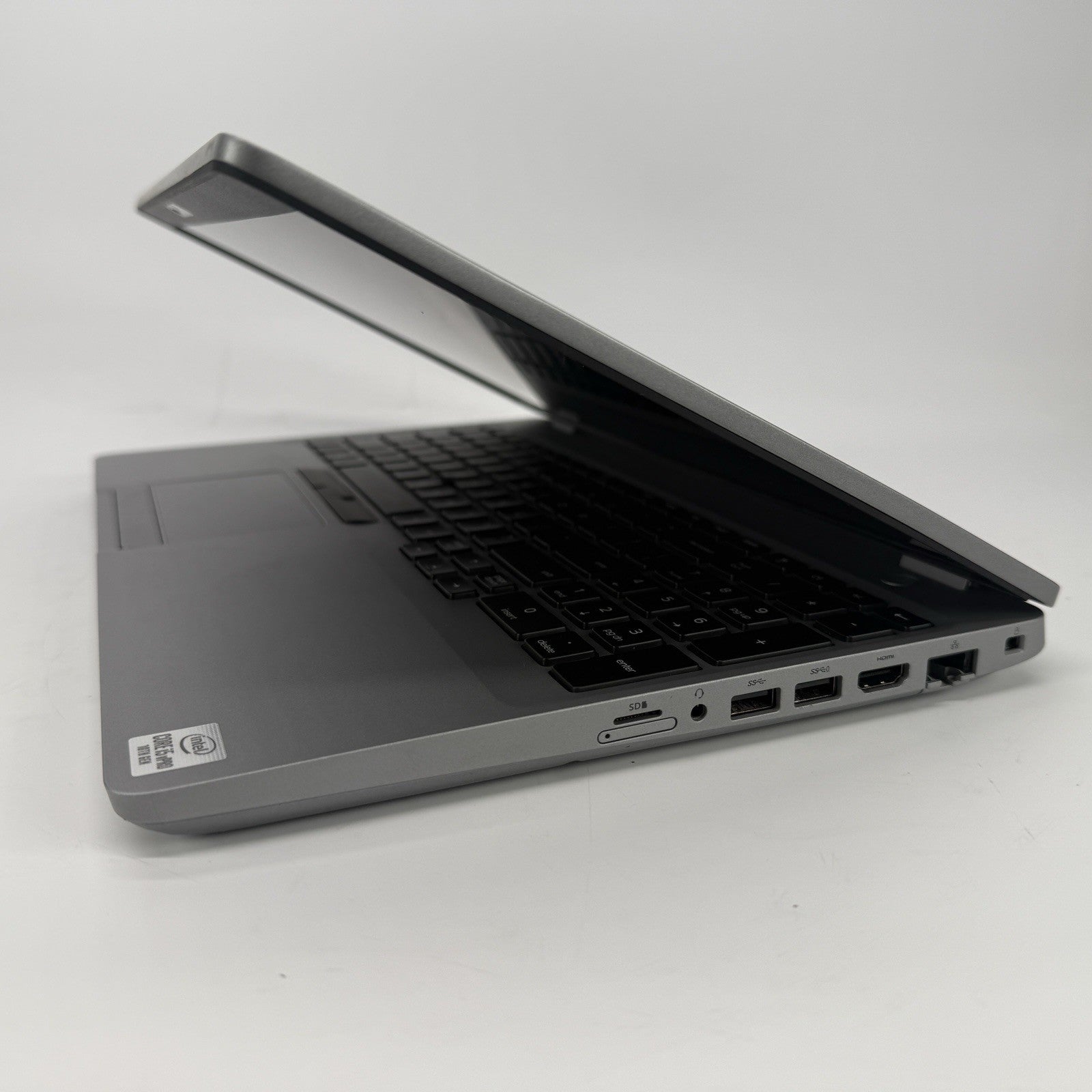 Dell Latitude 5511 Intel i5-10th Gen 2.60 GHz 16 GB RAM 256 GB SSD (NVMe) Win 11