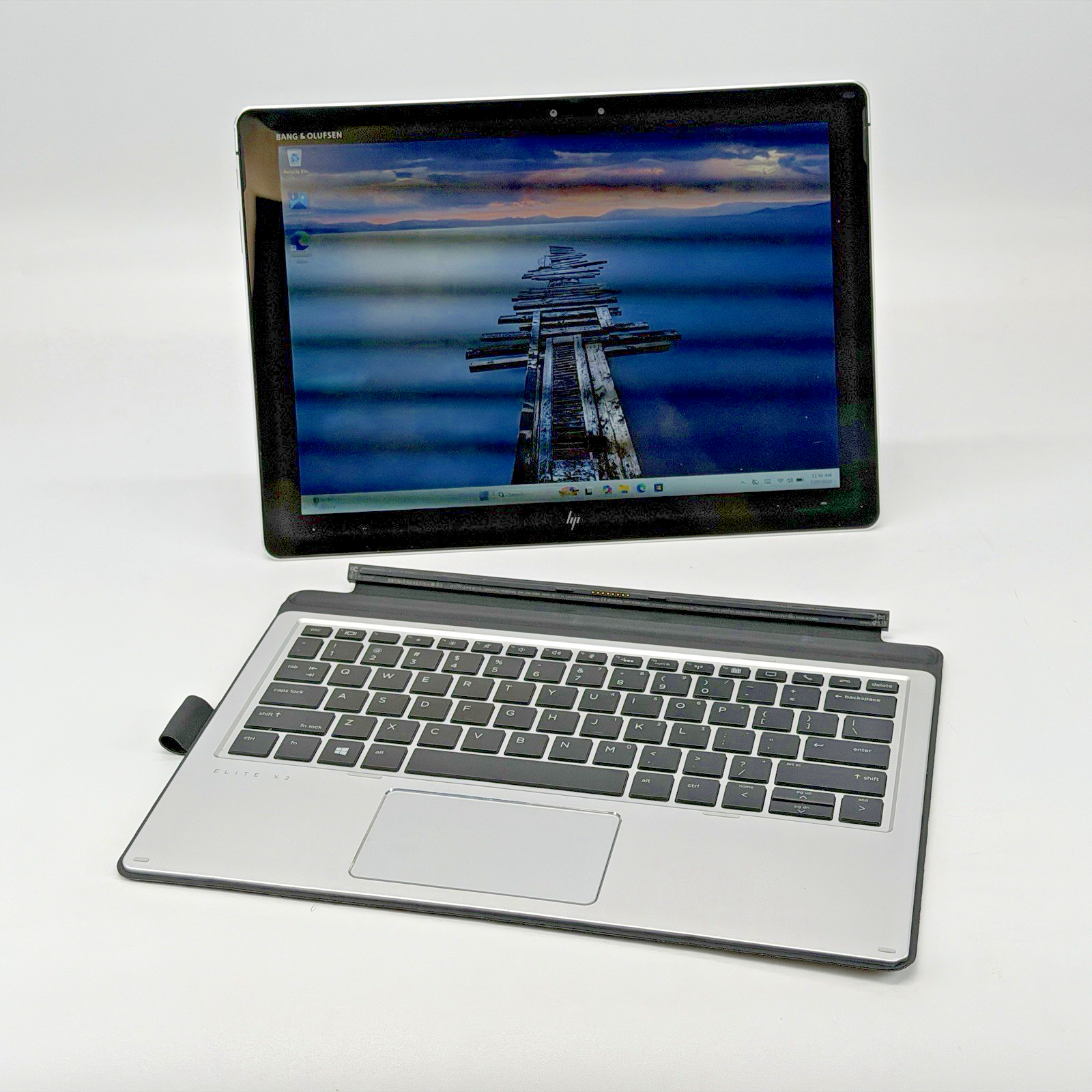 HP Elite x2 1012 G2 2-in 1 i5-7th Gen 2.50 GHz Touchscreen 8 GB RAM 256 GB SSD
