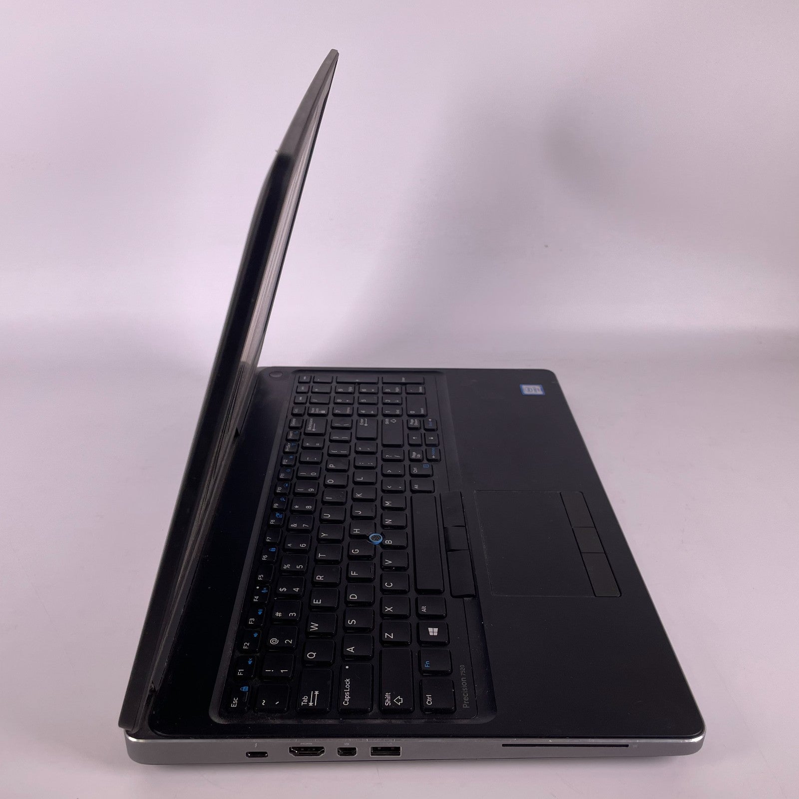 Dell Precision 7520 Intel i7-6820HQ 2.7GHz 4Gb Ram AMD Radeon Pro WX 4130