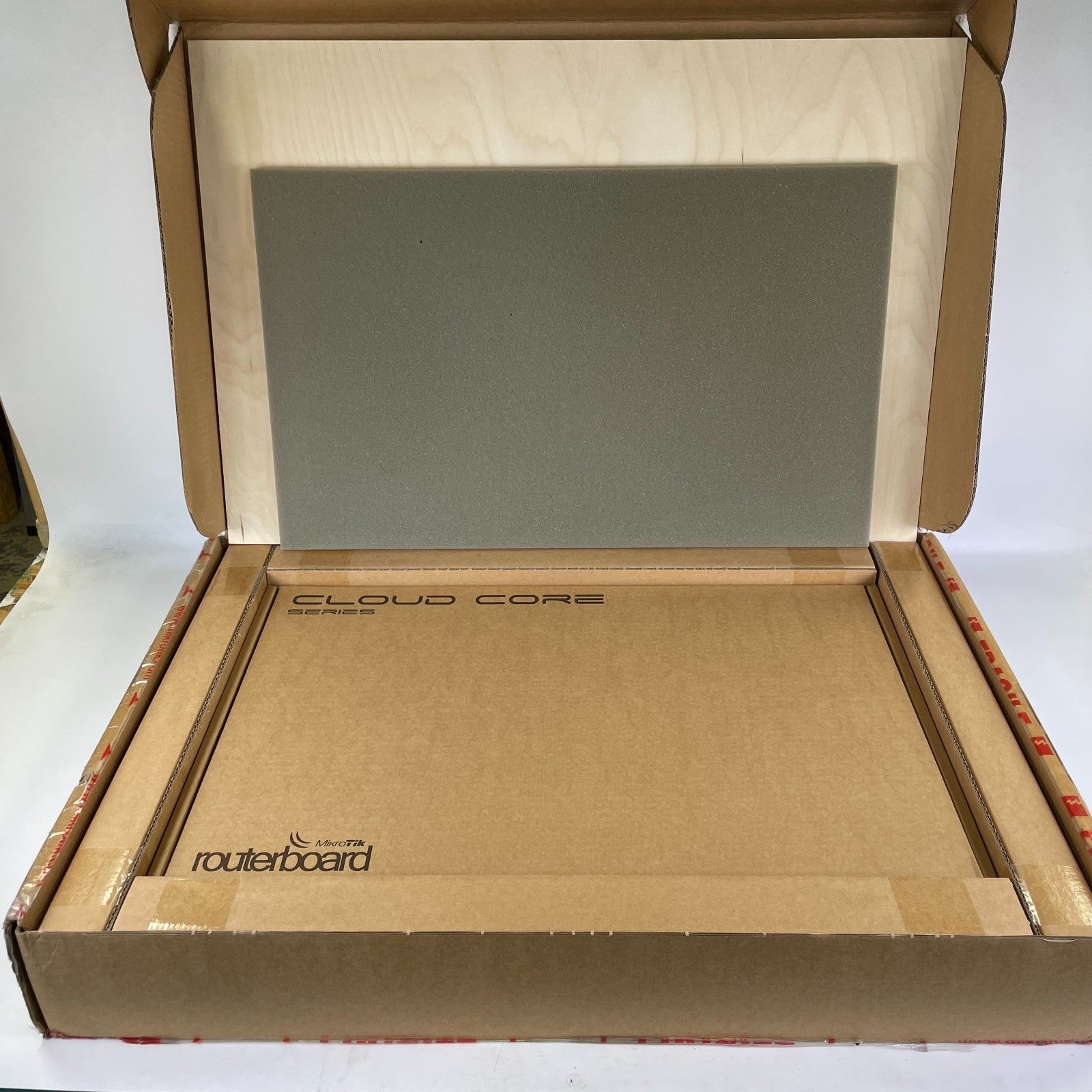 CCR1072-1G-8S+ Mikrotik Cloud Core router 72 core CPU 8X SFP+ Ports 16GB New OB