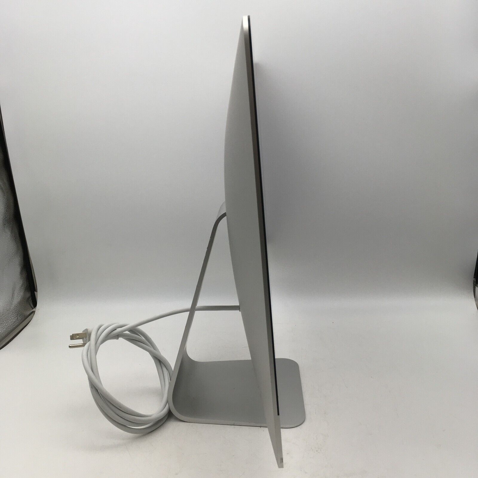 Apple iMac A1418 2017 Intel i5 7360u 2.3GHz 8GB Ram 1TB HDD OS Ventura