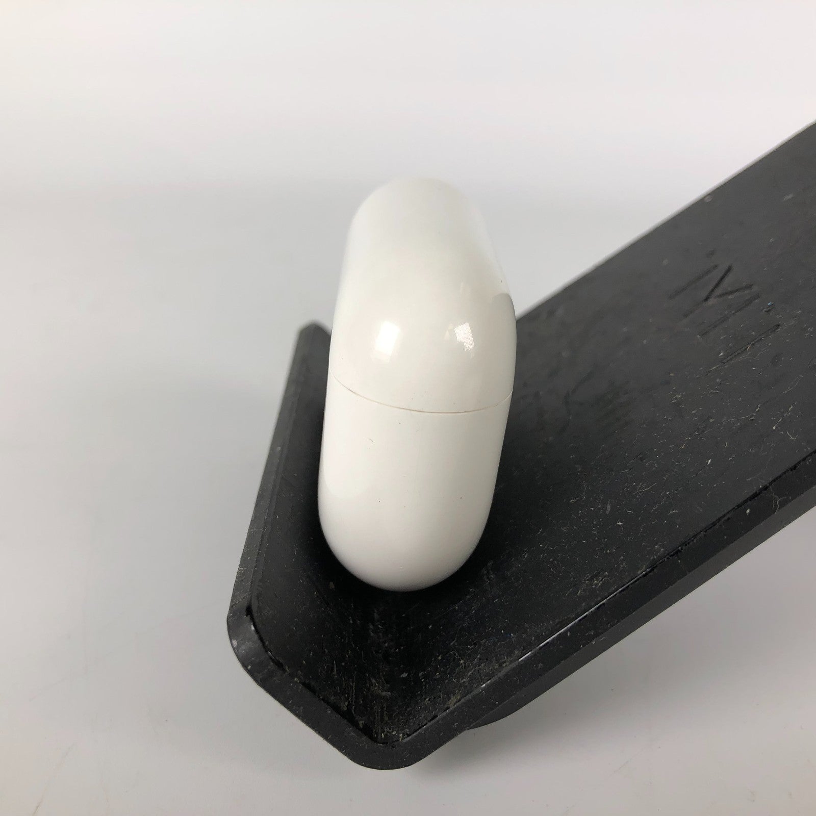 Apple Airpods Pro A2190 (1st gen) Charging Case **NO EAR BUDS**