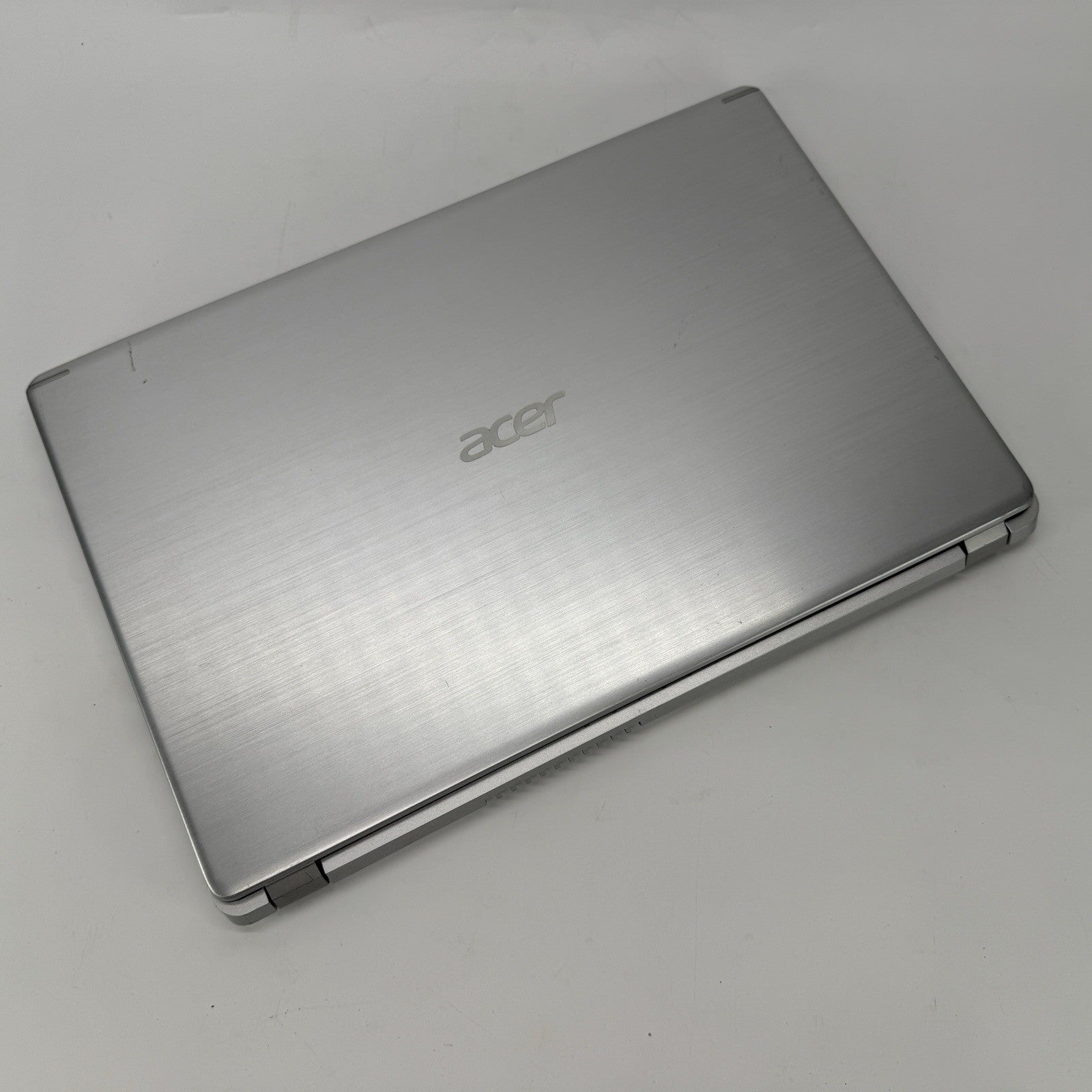 Acer Aspire A515-52 Intel i5-8265u 1.60 GHz 8 GB RAM 256 GB SSD (Locked BIOS)
