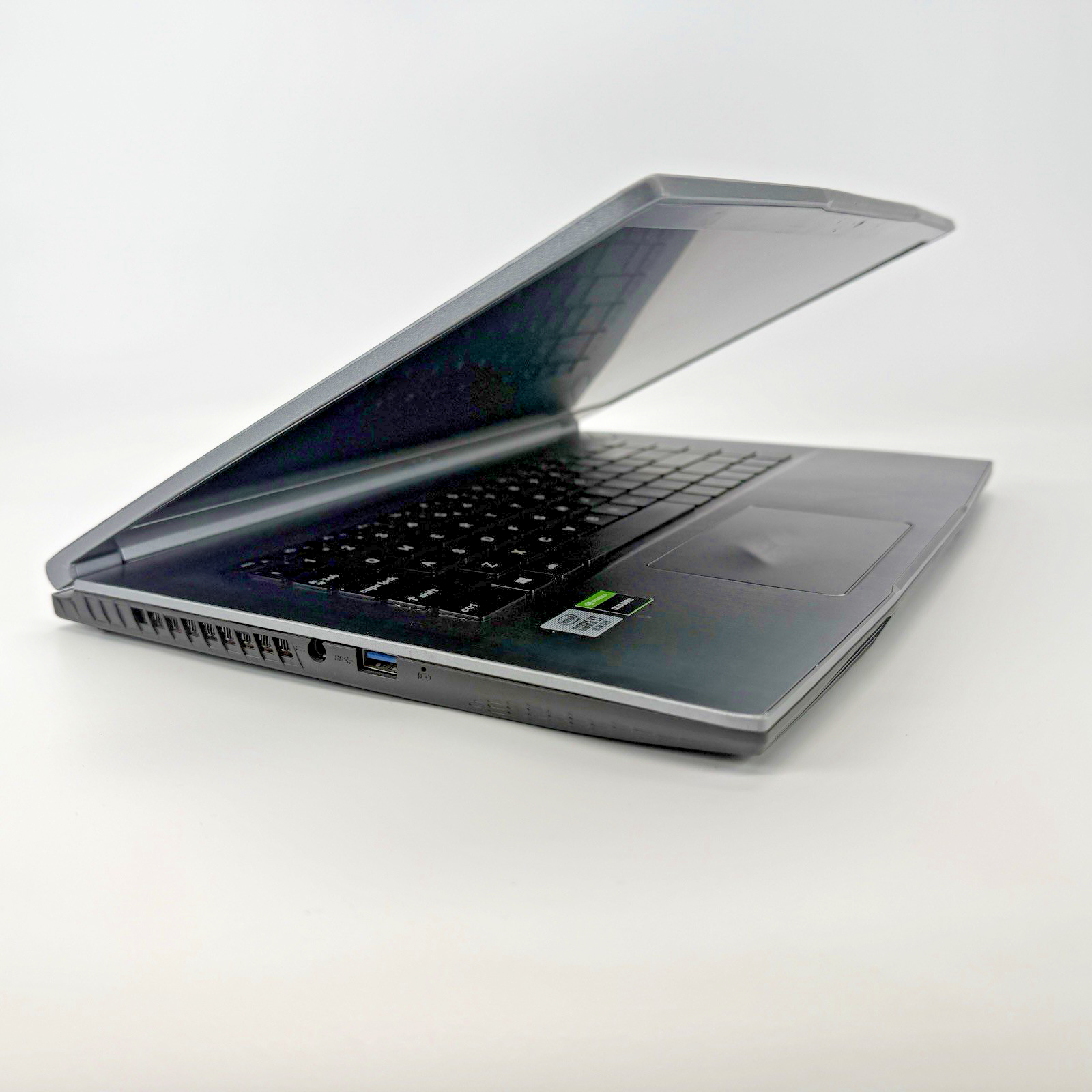 MSI WF65 10th Intel i7-10750H 2.60 GHz 16 GB RAM 512 GD SSD (NVMe) Win 11 Pro