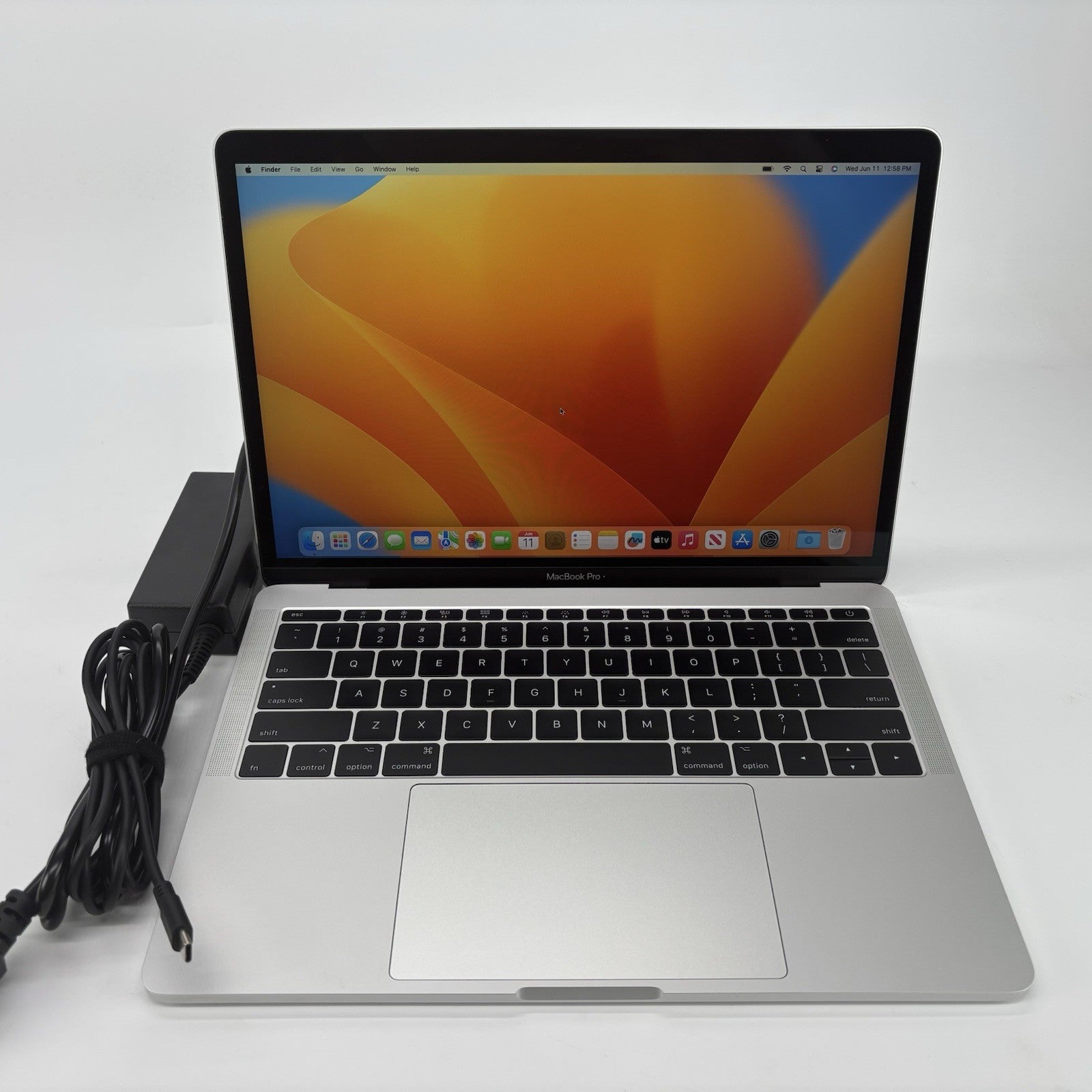 Apple MacBook Pro A1708 (2017) Intel i5-7th Gen 2.30 GHz 8 GB RAM 256 GB SSD