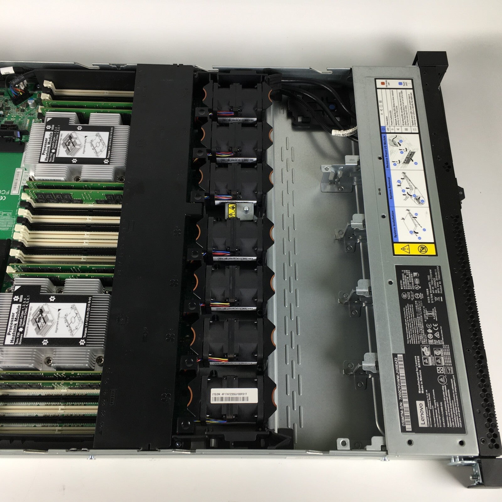 Lenovo ThinkSystem SR630 x2 Intel Silver 4214 2.2GHz 256GB SSD x2 128GB SSD