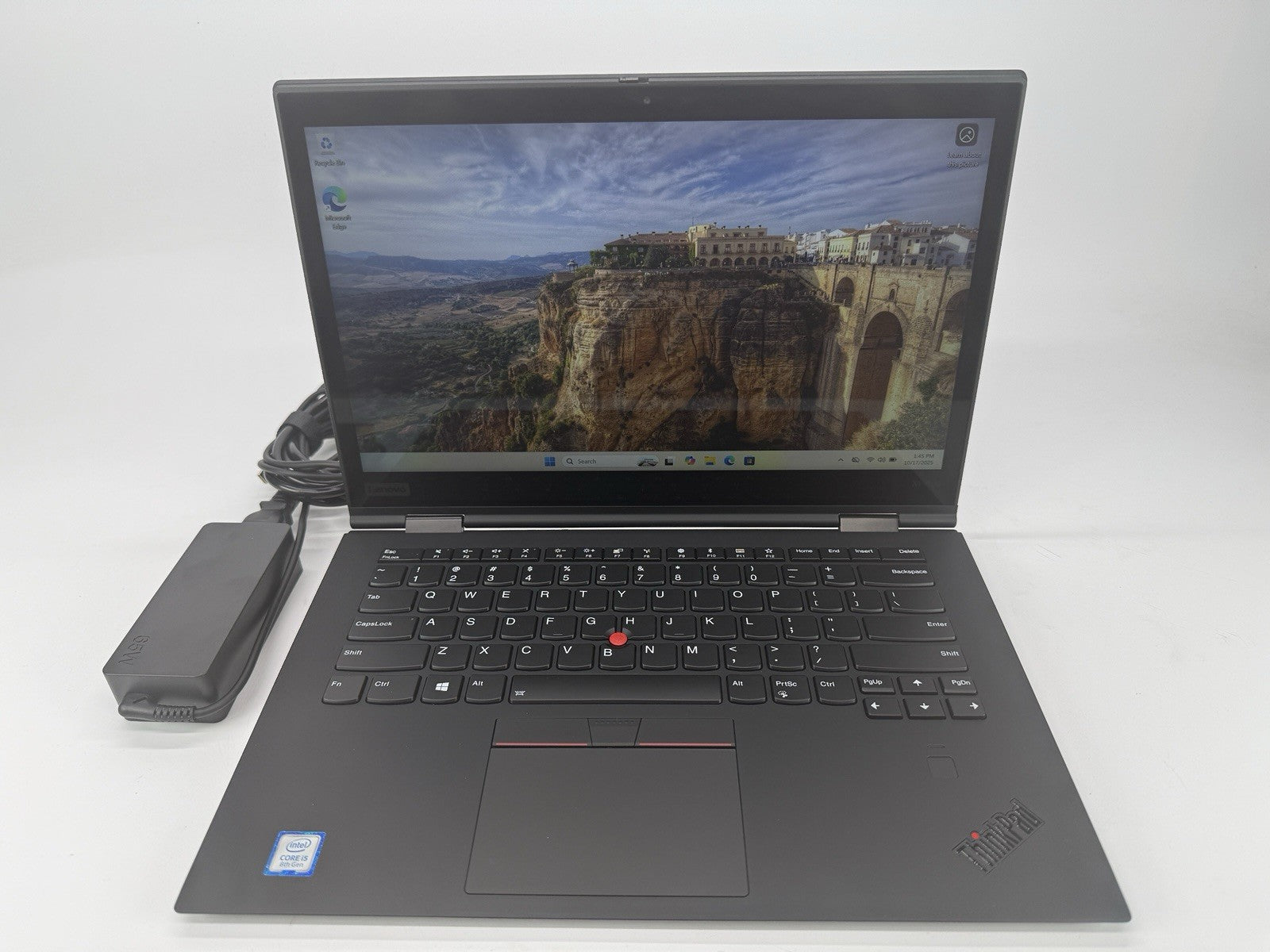 Lenovo ThinkPad x1 Yoga 3rd Gen Intel i5-8250u 1.60 GHz 8 GB RAM 256 GB SSD