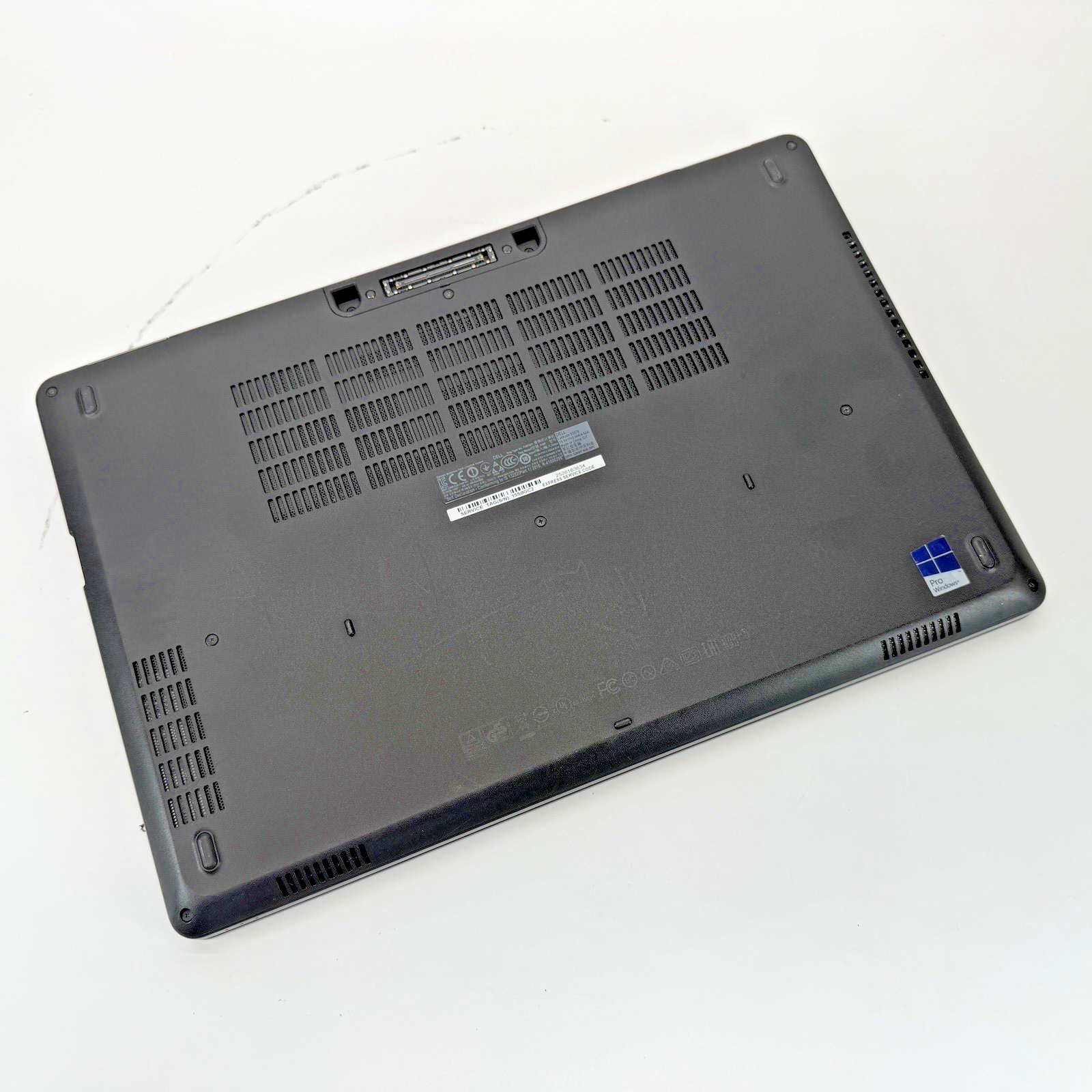 Dell Latitude E5570 i7-6th Gen 2.60 GHz 16 GB RAM 512 GB SSD (NVMe) Win 11 Pro