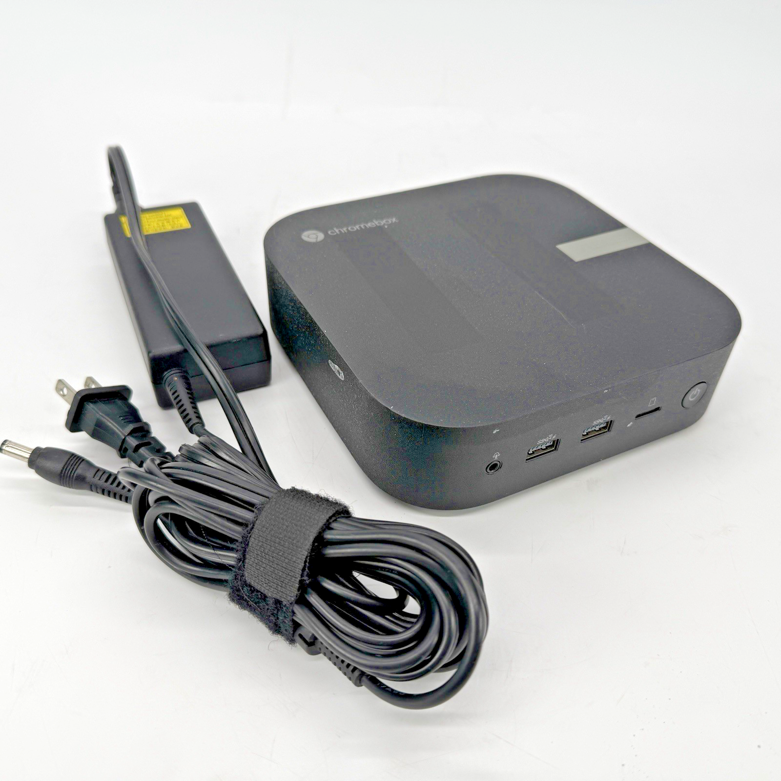 ASUS CHROMEBOX5-AX211NGW I7-1260P/16 RAM / 256 SSD / IRIS XE/Chrome Desktop