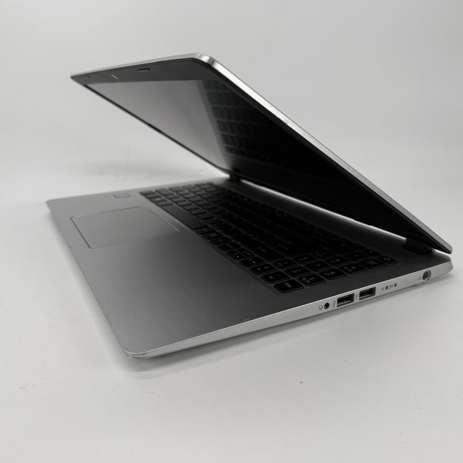 Acer Aspire A515-52 Intel i5-8265u 1.60 GHz 8 GB RAM 256 GB SSD (Locked BIOS)