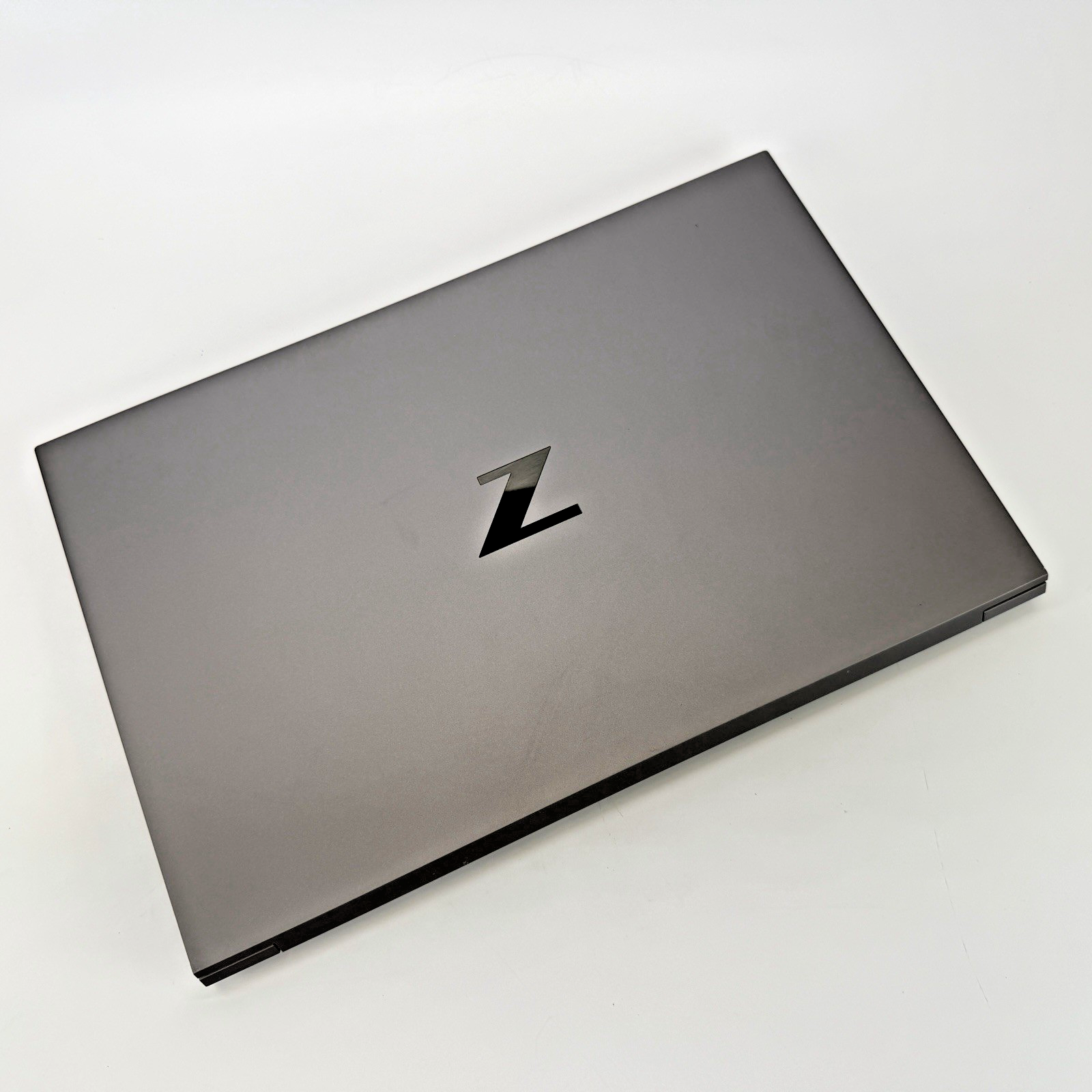 HP ZBook Create G7 i7-10850H @ 2.7GHz RTX 2070 Max-Q (8 GB) 256 GB NVMe 32GB RAM