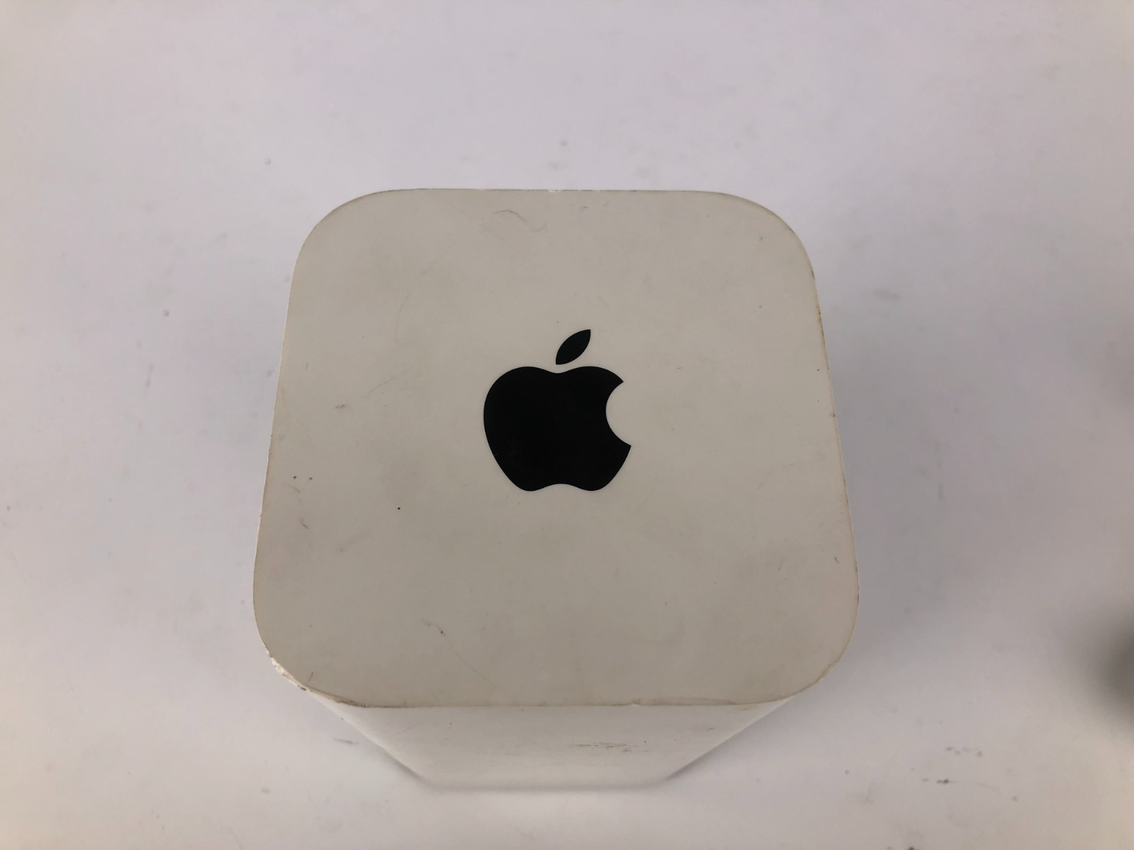 Apple AirPort Extreme A1521 3-Port Gigabit Wi-Fi 802.11 AC Router ME918LL/A