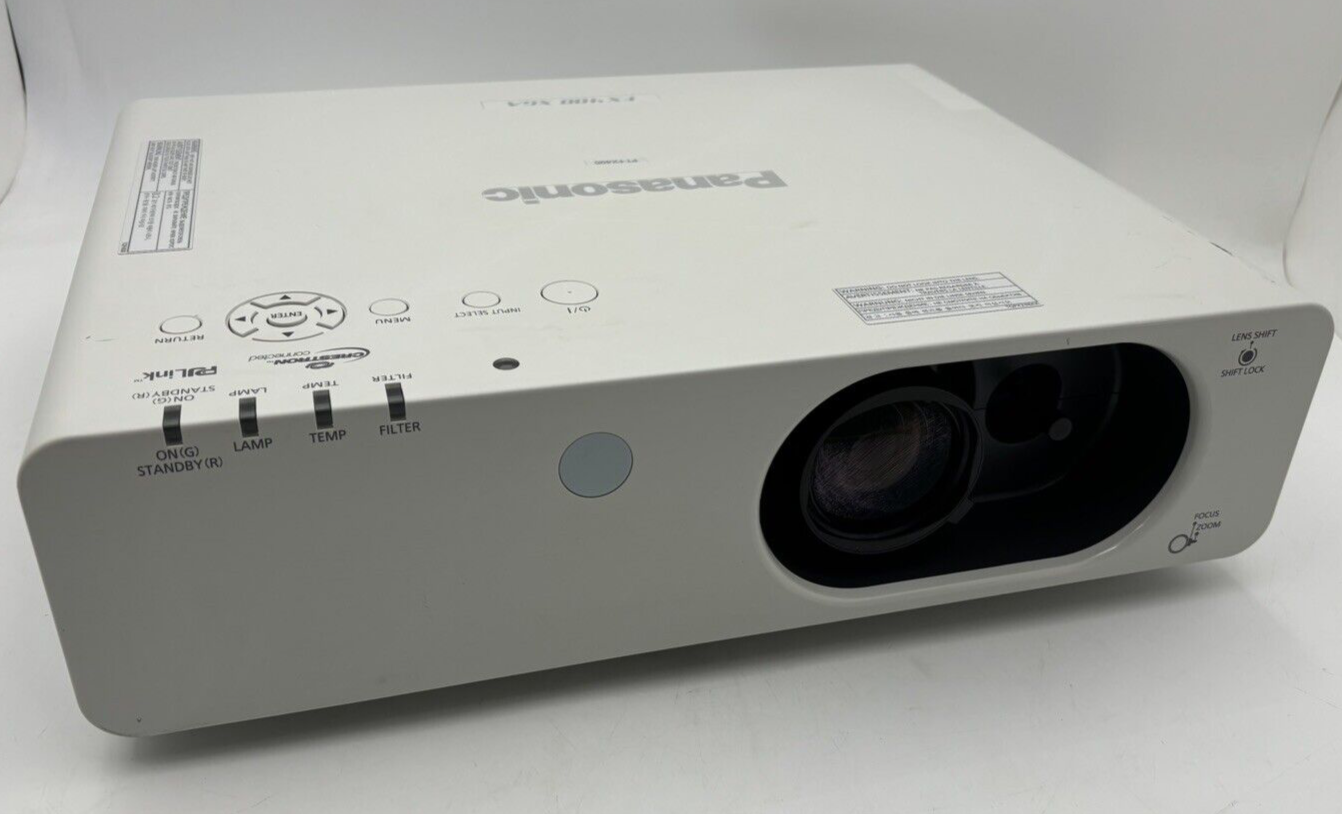 Panasonic FX-400 XGA Projector 1133 bulb hours.
