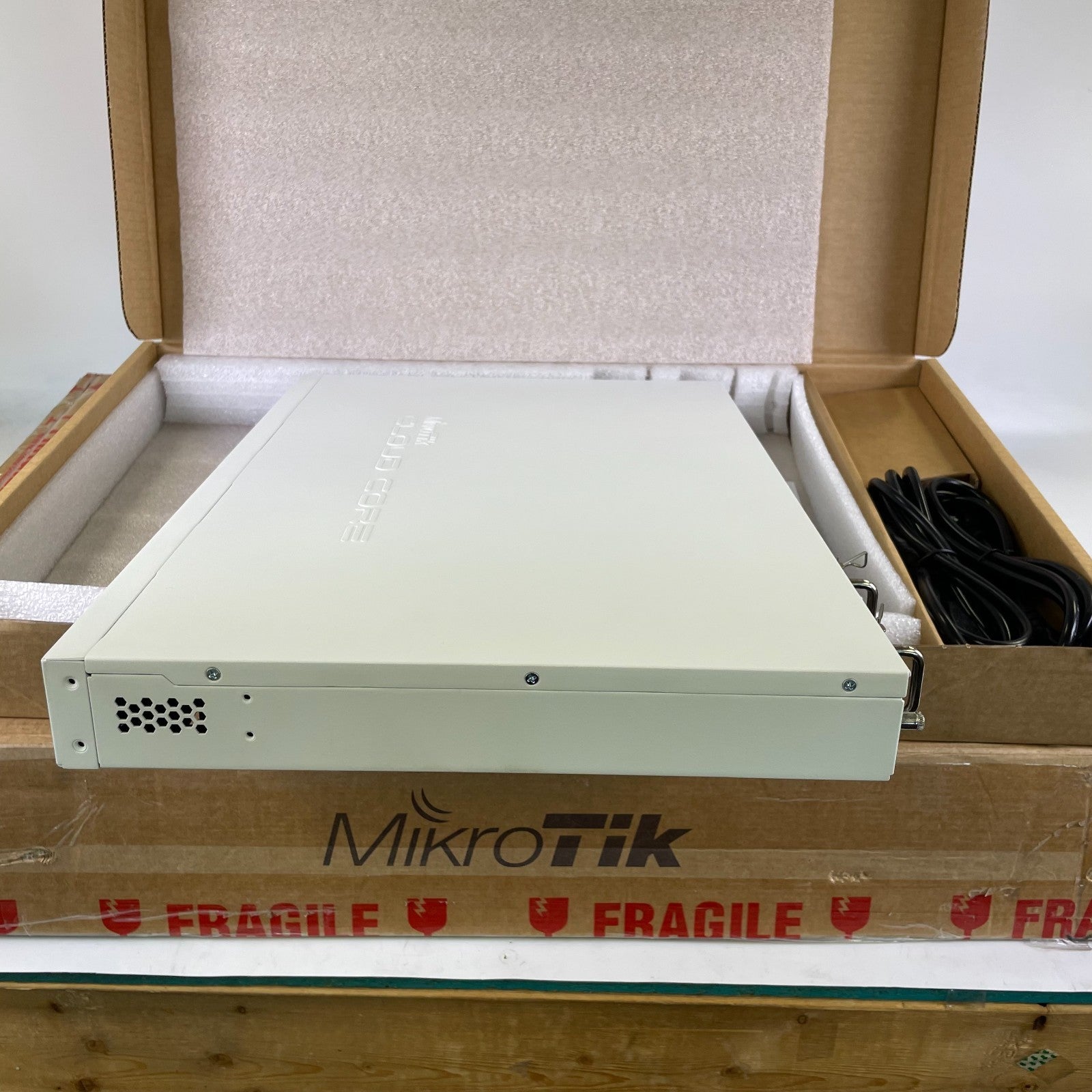 CCR1072-1G-8S+ Mikrotik Cloud Core router 72 core CPU 8X SFP+ Ports 16GB New OB