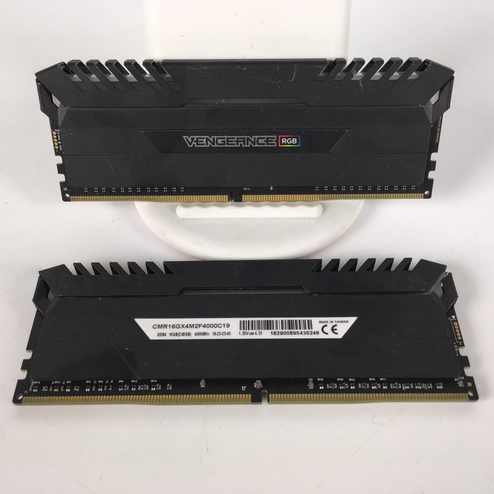 Corsair Vengeance RGB 16GB 2X8GB CMR16GX4M2F4000C19 4000MHZ 19-23-23-45