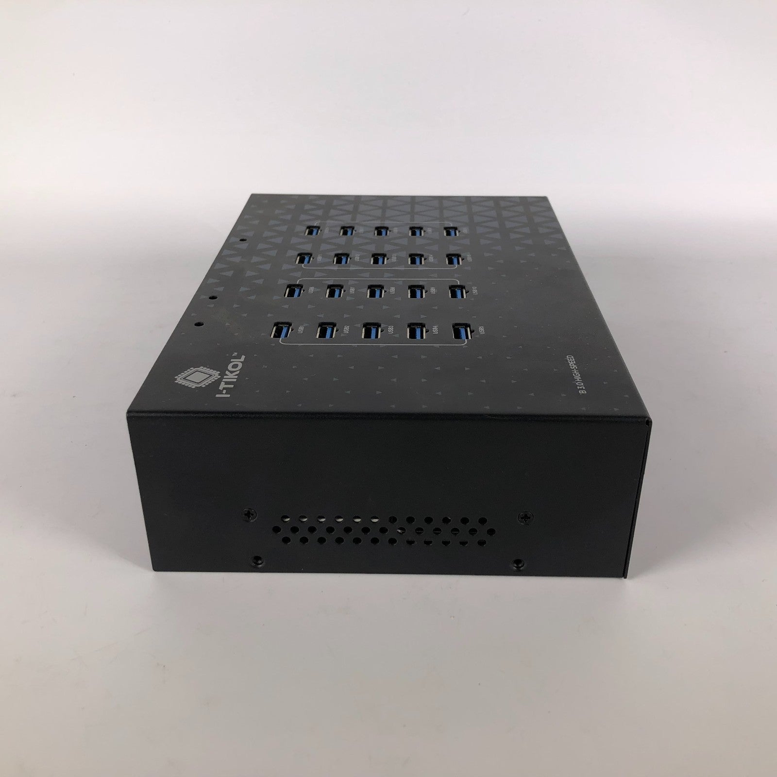 20 Port USB 3.0 Hub - 5Gbps Sync & High Speed Data Transfer