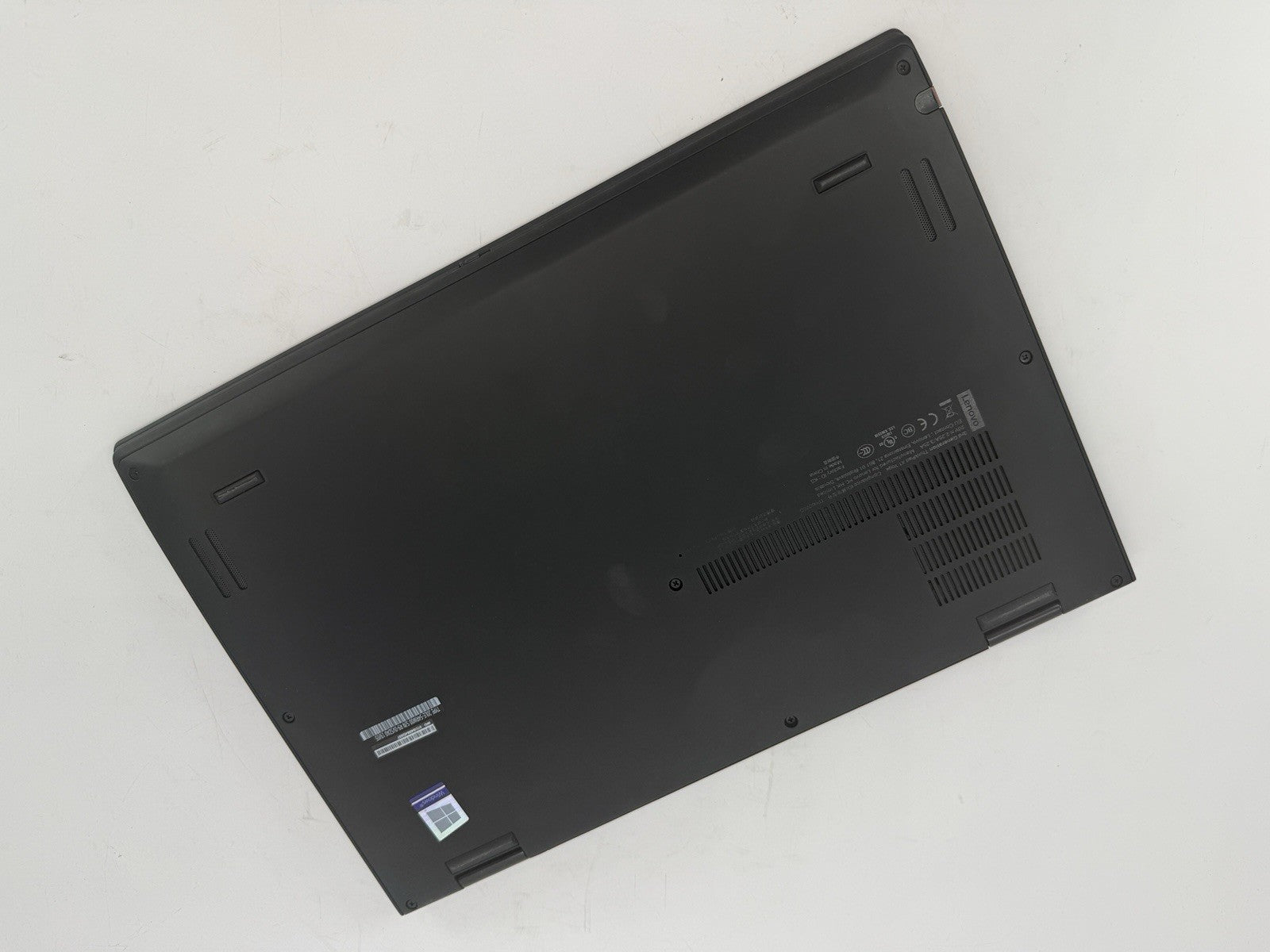 Lenovo ThinkPad x1 Yoga 3rd Gen Intel i5-8250u 1.60 GHz 8 GB RAM 256 GB SSD