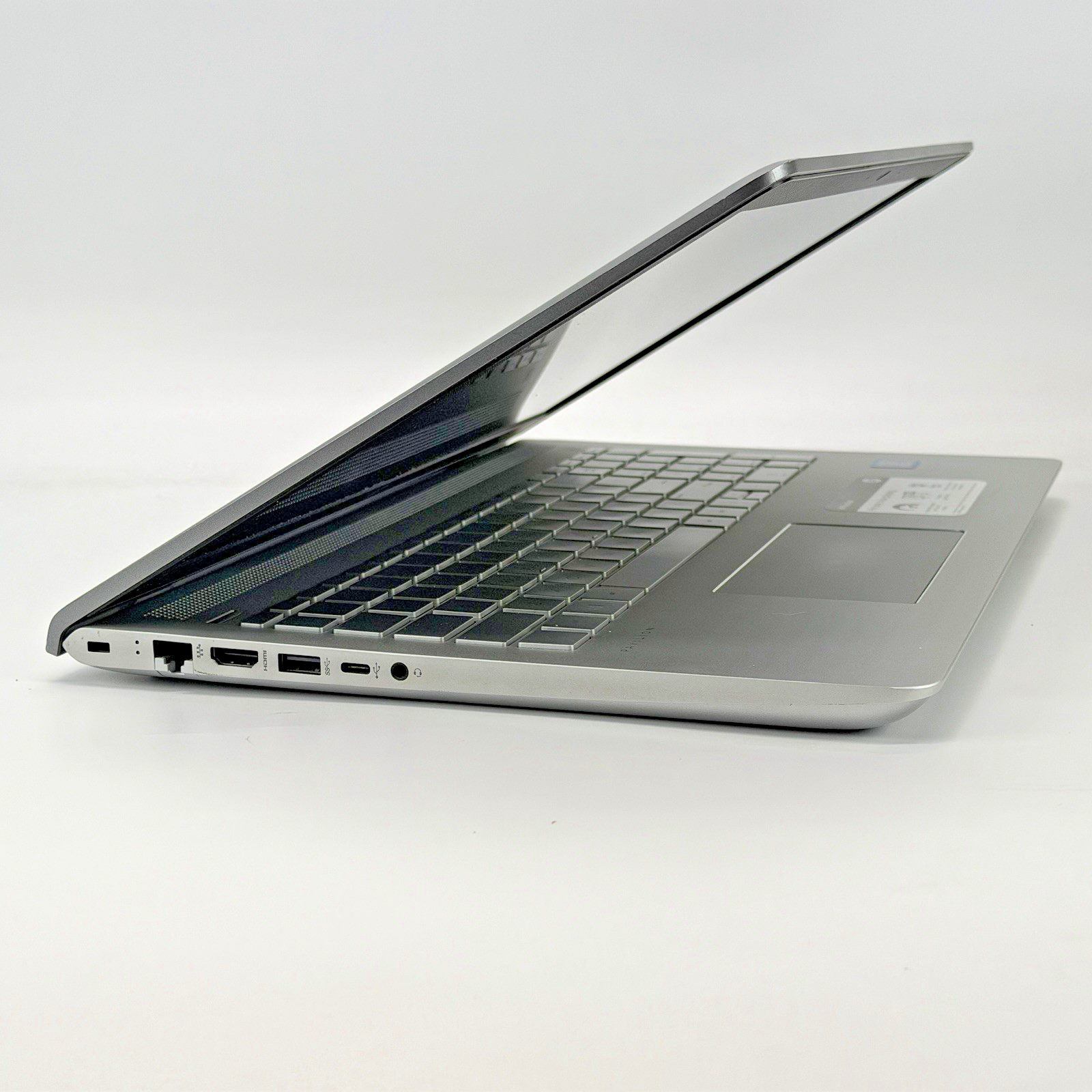 HP Pavilion 15-cc123c intel i5-8250u 1.60 GHz 12 GB RAM 500 GB SSD (NVMe) Win 11