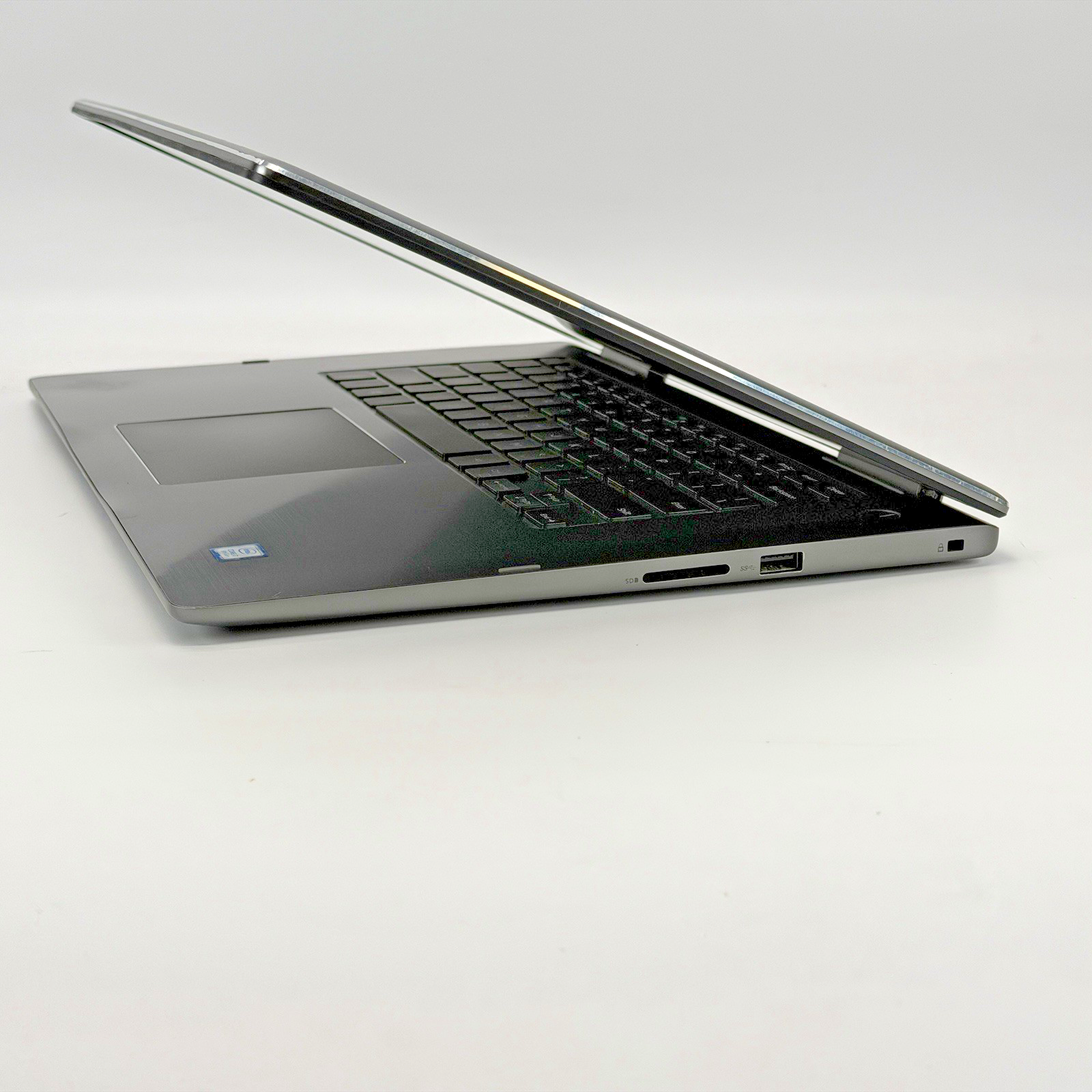Dell Inspiron 7573 Intel i7-8550u 1.80 GHz 12 GB RAM 256 GB SSD (NVMe) Win 11