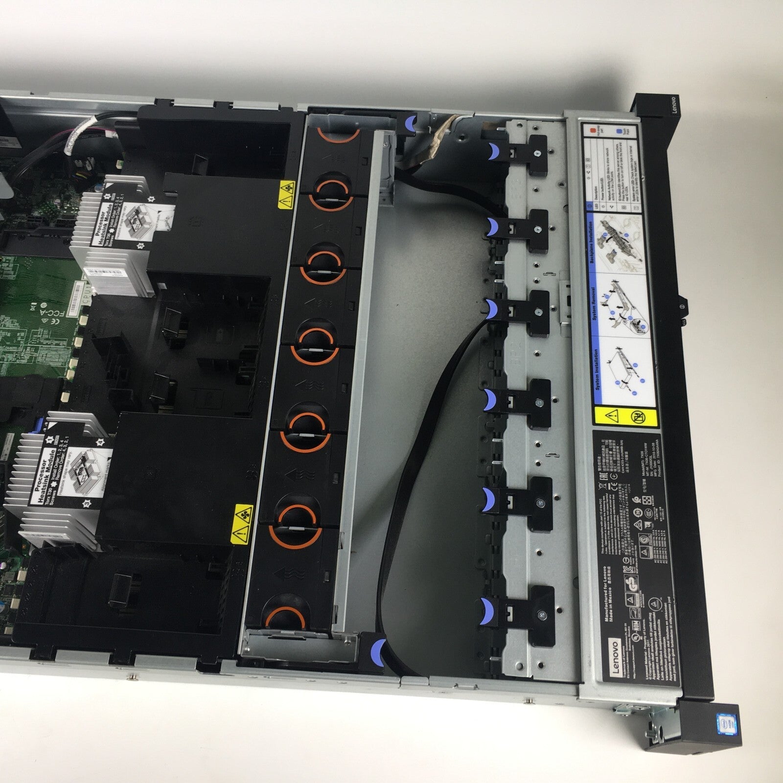 Lenovo ThinkSystem SR650 x2 Intel Silver 4114 2.2GHz 128GB DDR4 RAM 2x128GB m.2