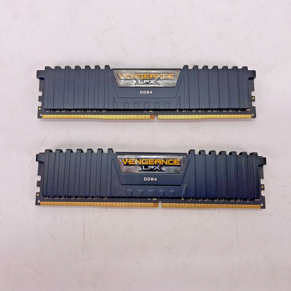 Corsair Vengeance LPX 16GB (2x8GB) DDR4-3200 DIMM RAM CMK16GX4M2B3200C16 288-Pin