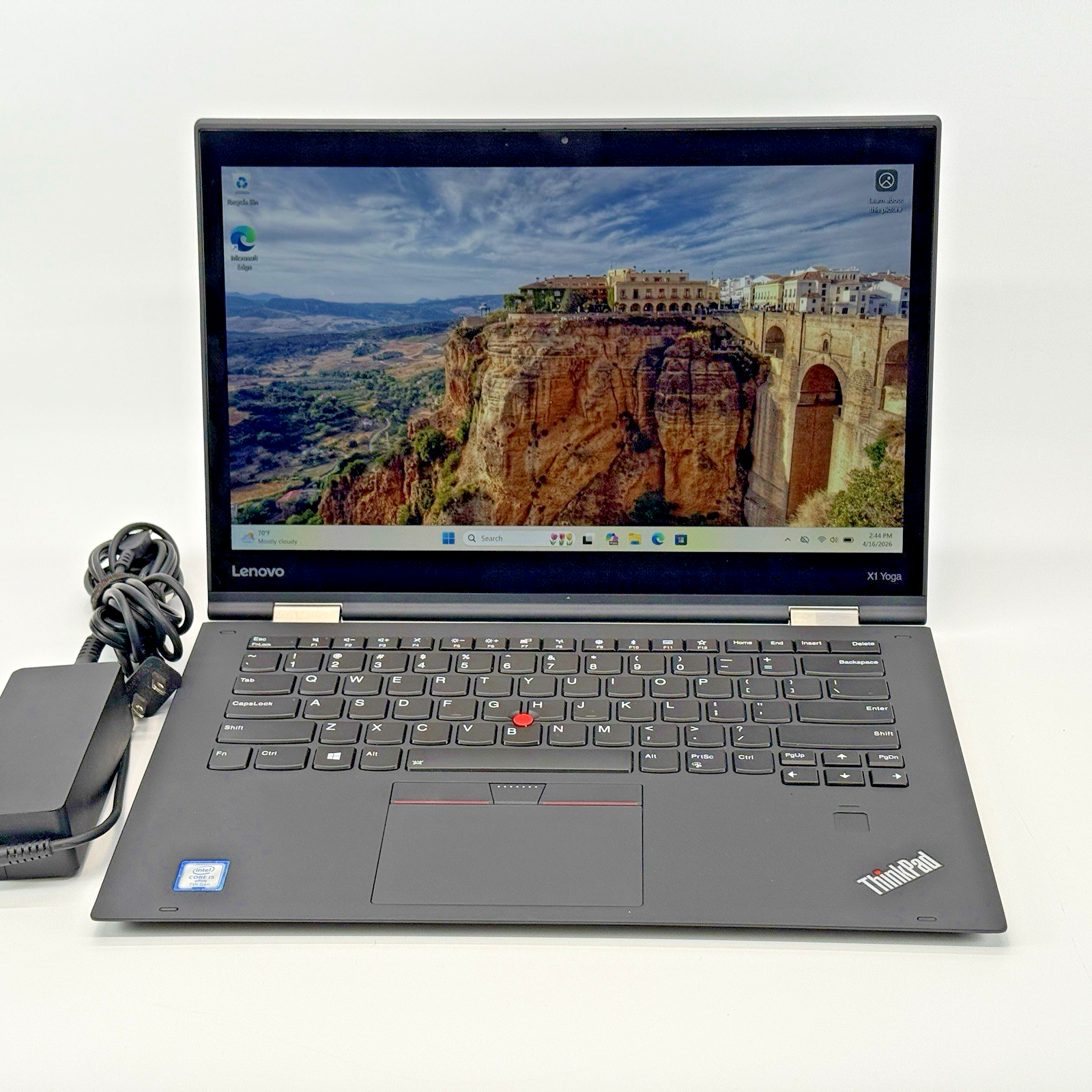 Lenovo ThinkPad x1Yogo 2nd Gen Intel i5-7300u 2.6 GHz 8 GB RAM 256 GB SSD Win 11