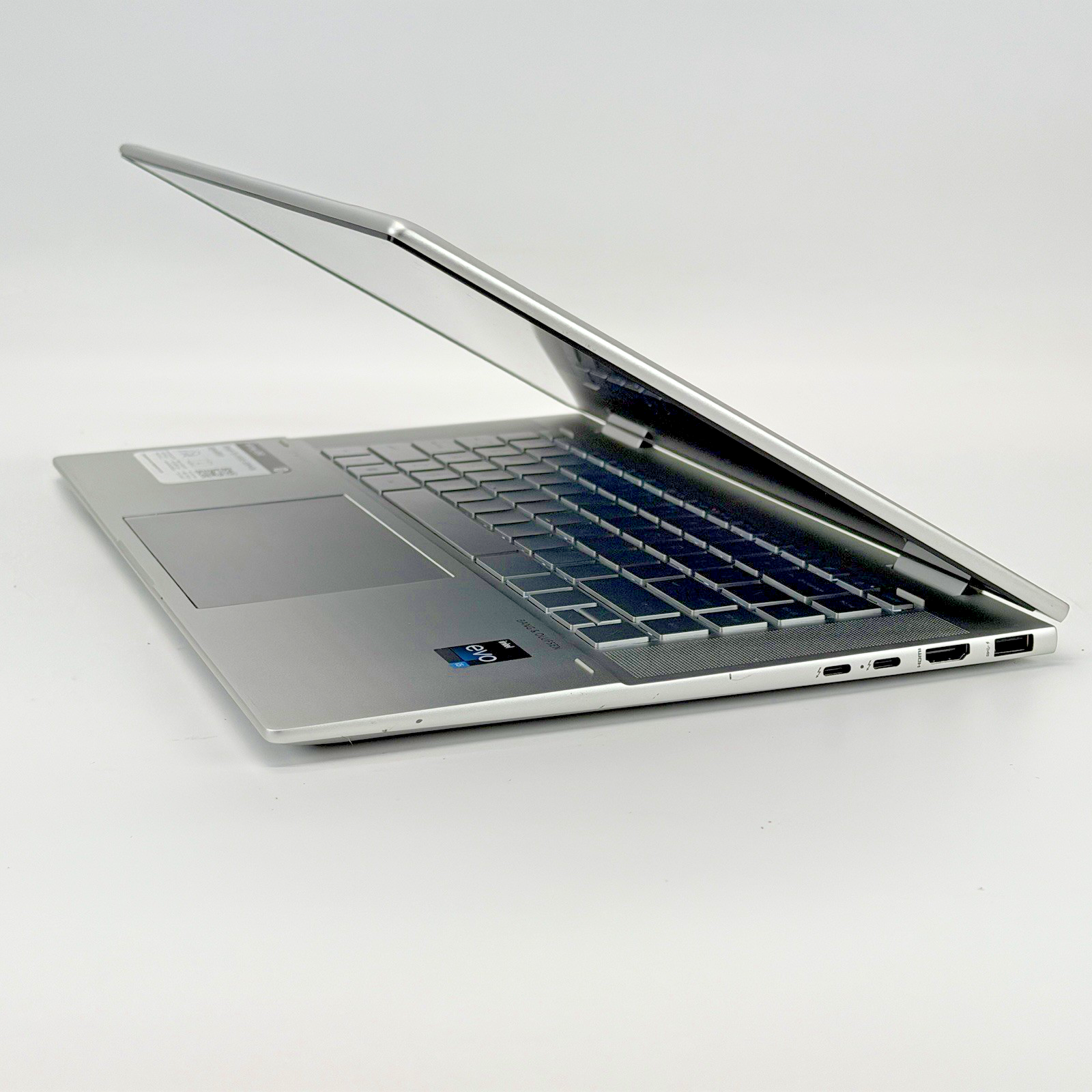 HP Envy x360 touch Intel i5-12th Gen 1.30 GHz 8 GB RAM 256 GB SSD (NVMe) win 11