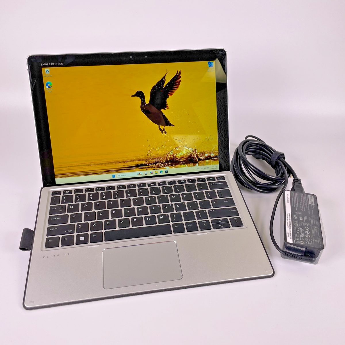 HP Elite x2 1012 G2 Intel i5 7200u 2.5GHz 8GB Ram 256GB NVME Windows 11