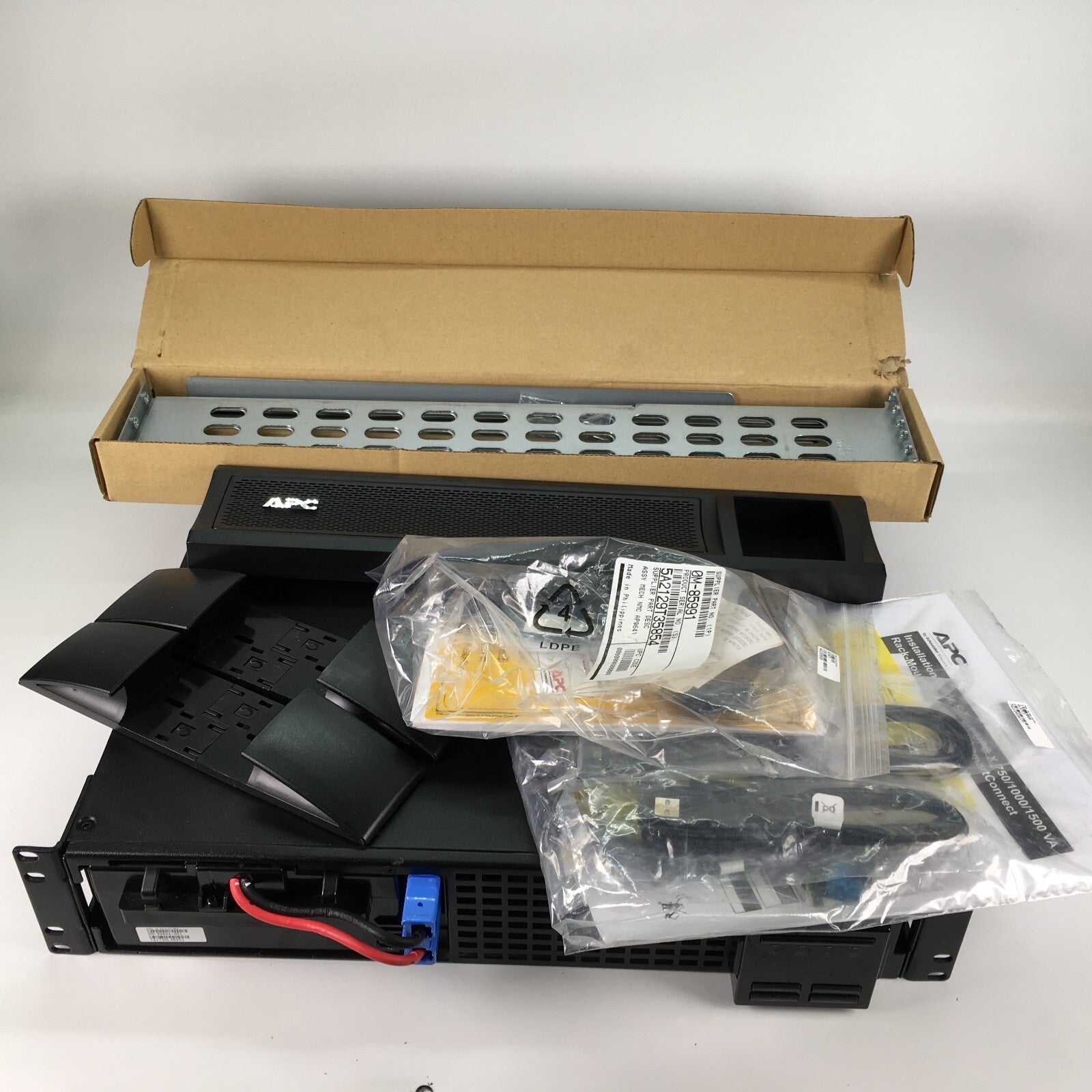 APC Smart-UPS SMX1500RM2U - Rack Mount - Batteries and AP9631 Network Card