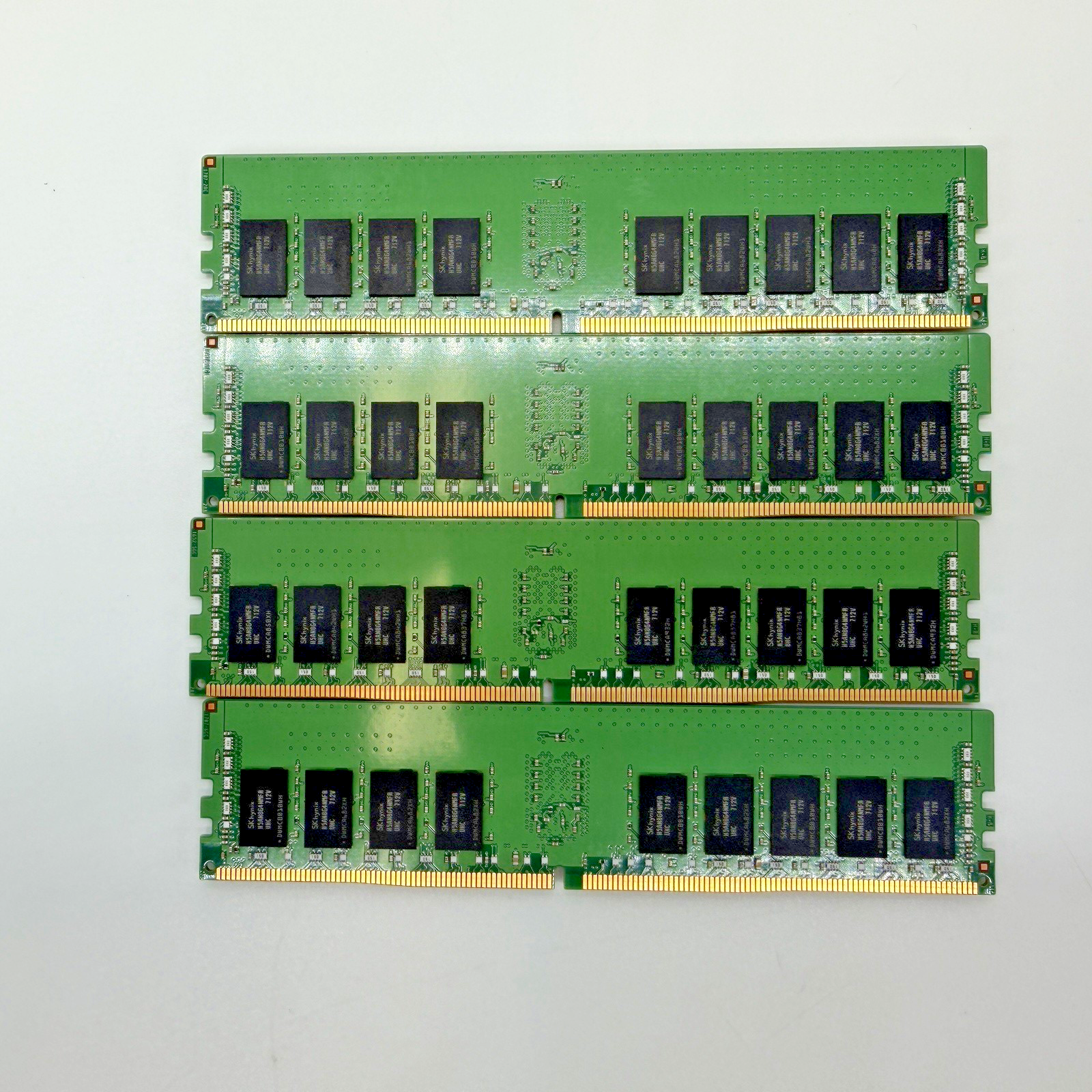SK hynix 64GB (4x16GB) DDR4 RDIMM PC4-2400T ECC Registered 288-Pin