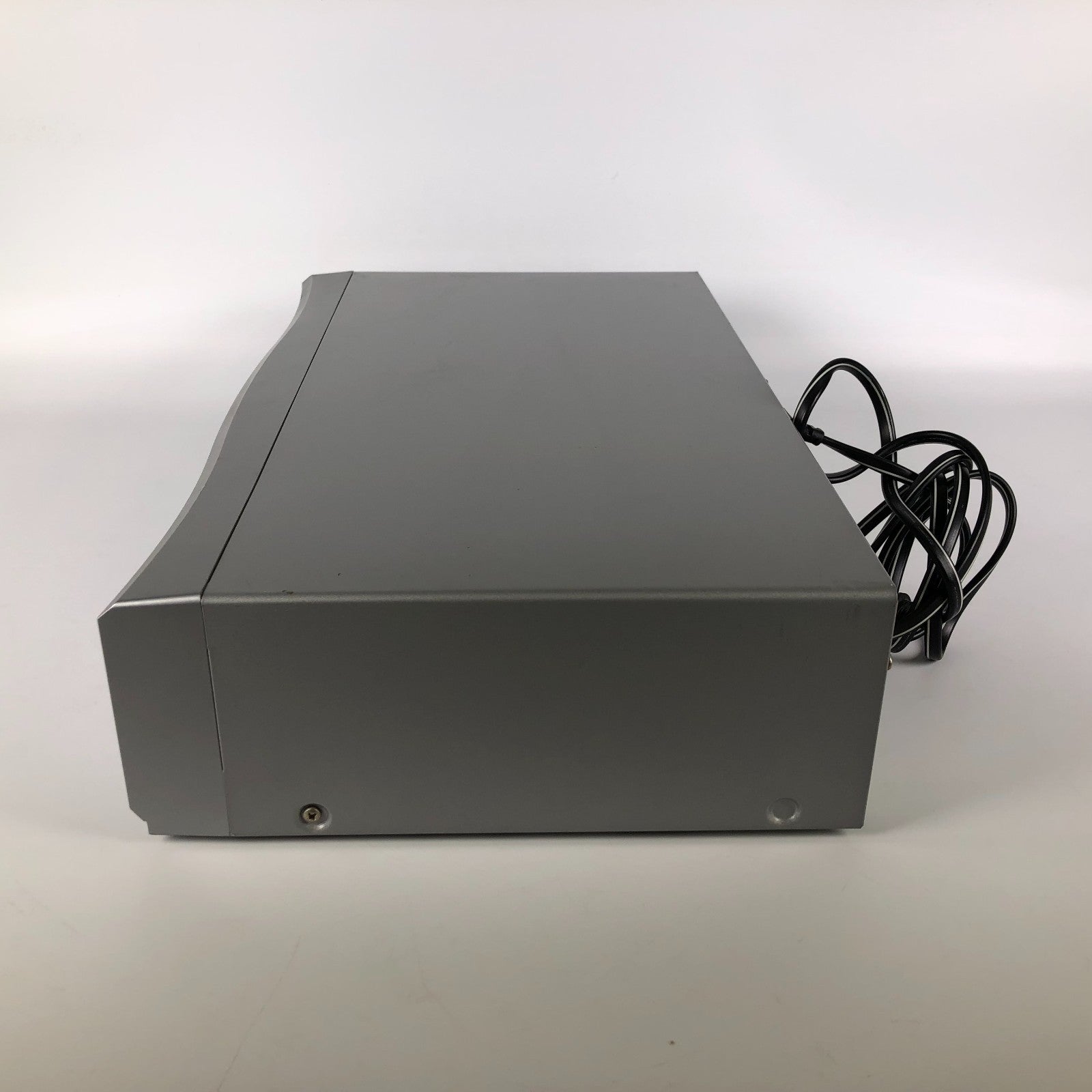 Broksonic DVCR-810 VHS/DVD player - no remote