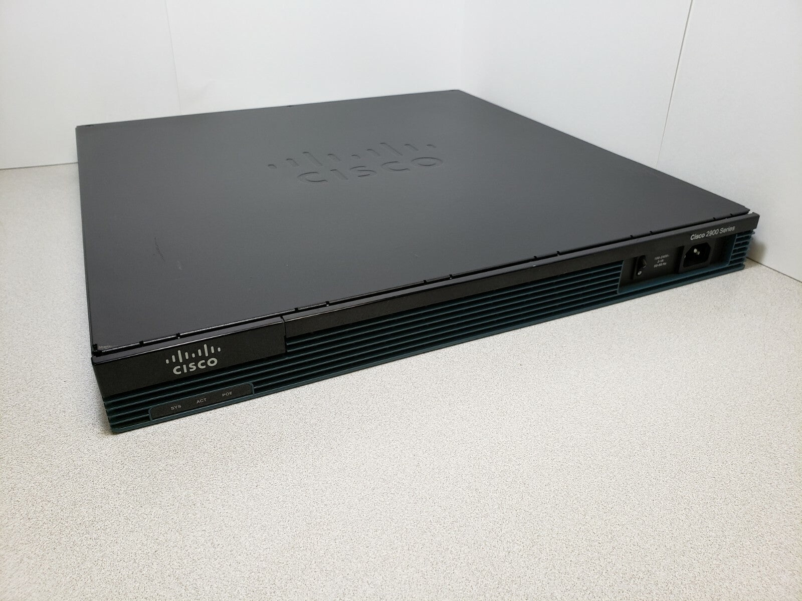 CISCO2901/K9 ROUTER