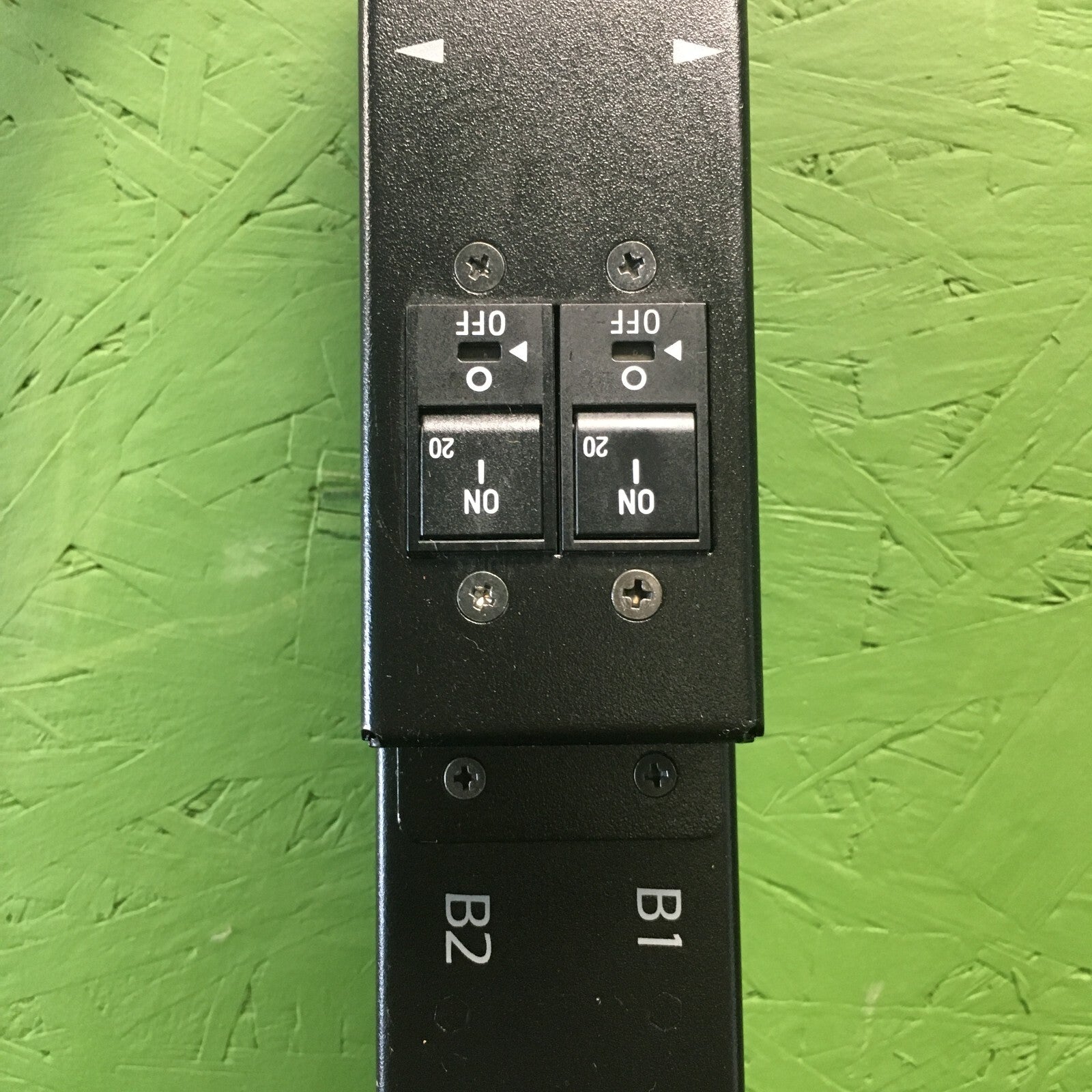 APC AP7832 - 24 Port