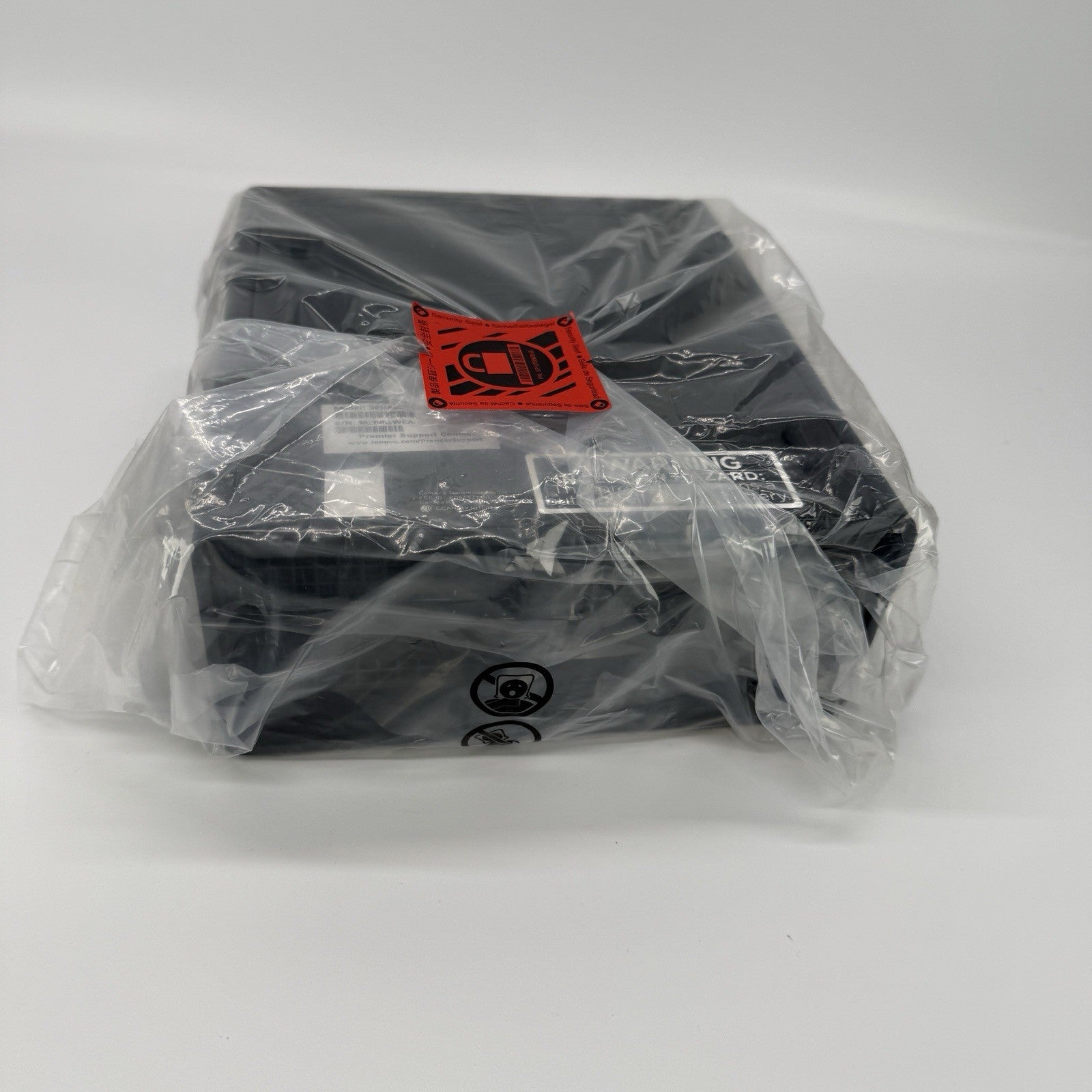 Lenovo Workstation 30HA001YUS 30HA Intel i7-13700 vPro 32 GB DDR 5 RAM 1 TB SSD