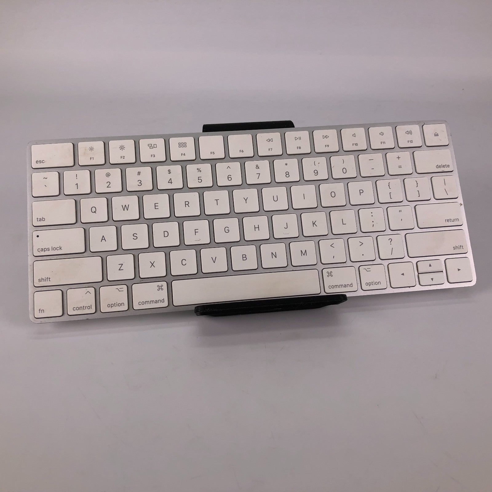 Apple Wireless Magic Keyboard 2 A1644 EMC 2815 MLA22LL/A