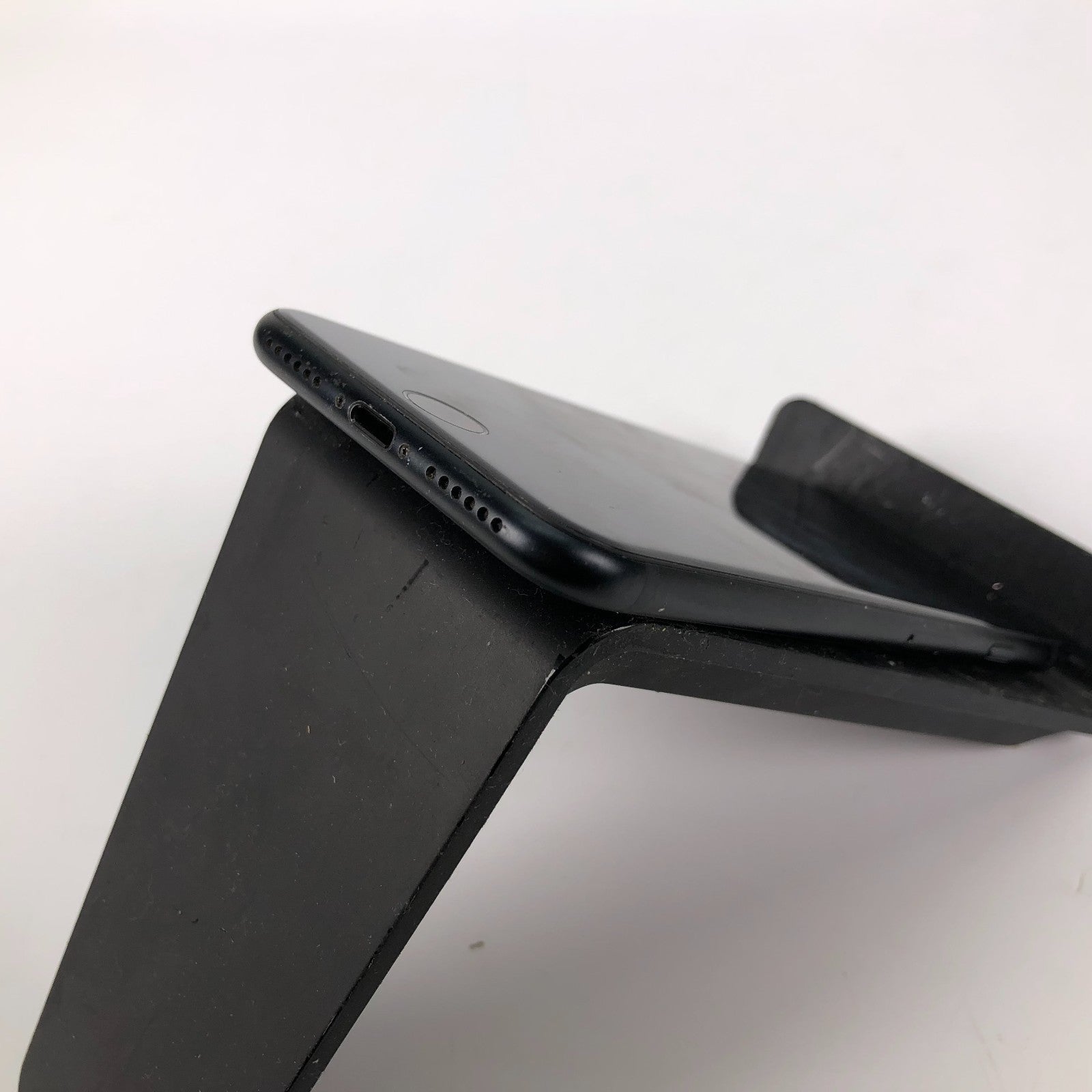 Apple se 3rd gen mmx53ll/a 64GB Verizon