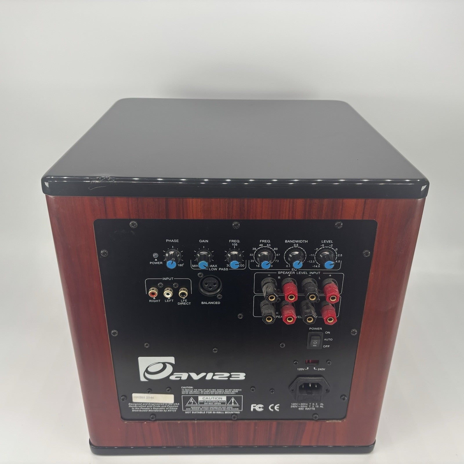 AV123 10" Powered Subwoofer Hi-Fi 10" Woofer 120v/240v Used Works Great