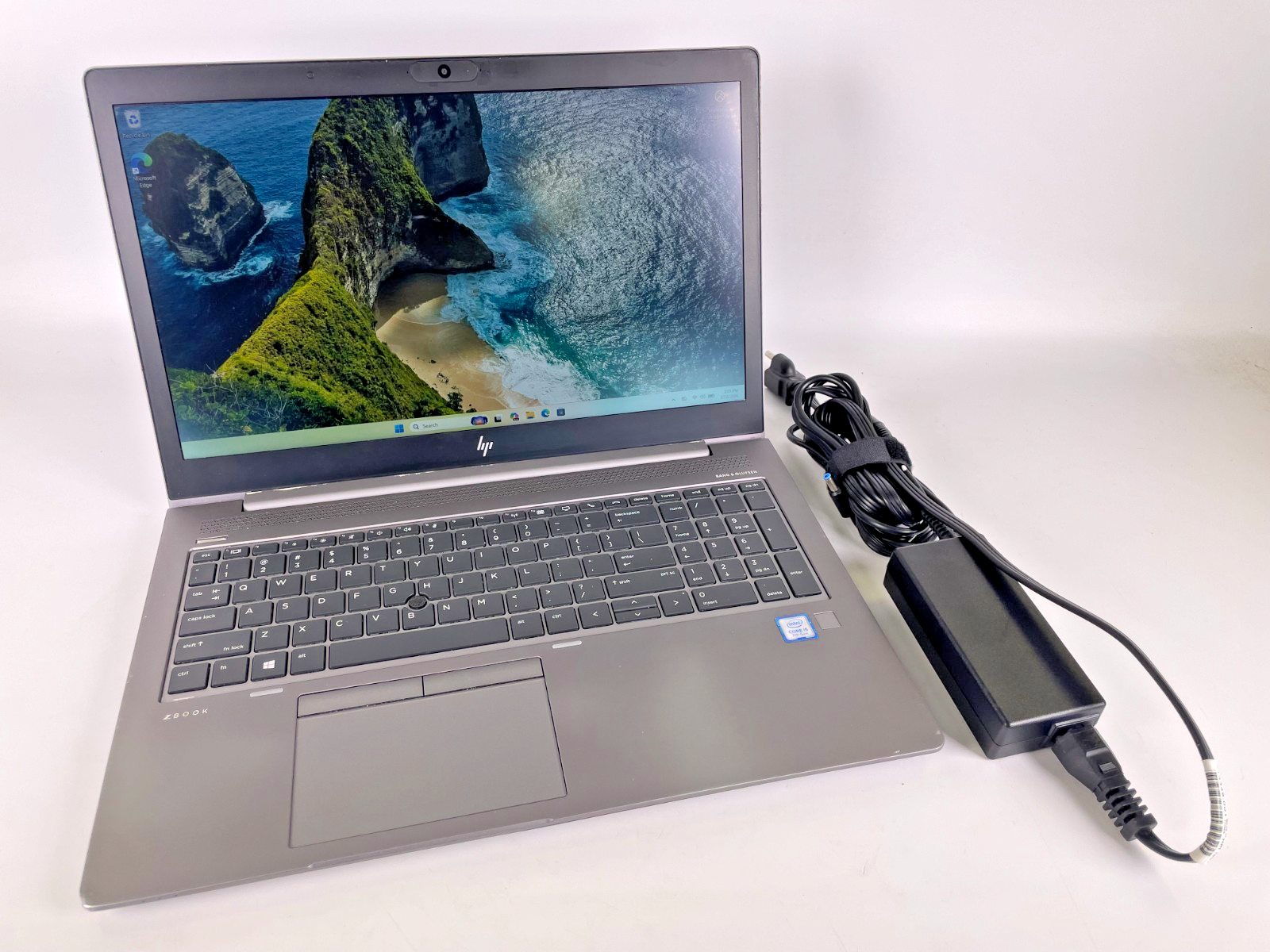 HP Zbook 15u G5 Intel i5 7200u 2.5GHz 16GB Ram 256GB NVME Windows 11