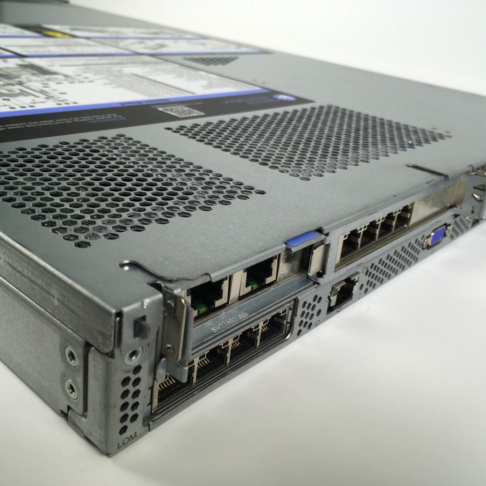 Lenovo ThinkSystem SR630 x2 Intel Silver 4214 2.2GHz 256GB SSD x2 128GB SSD