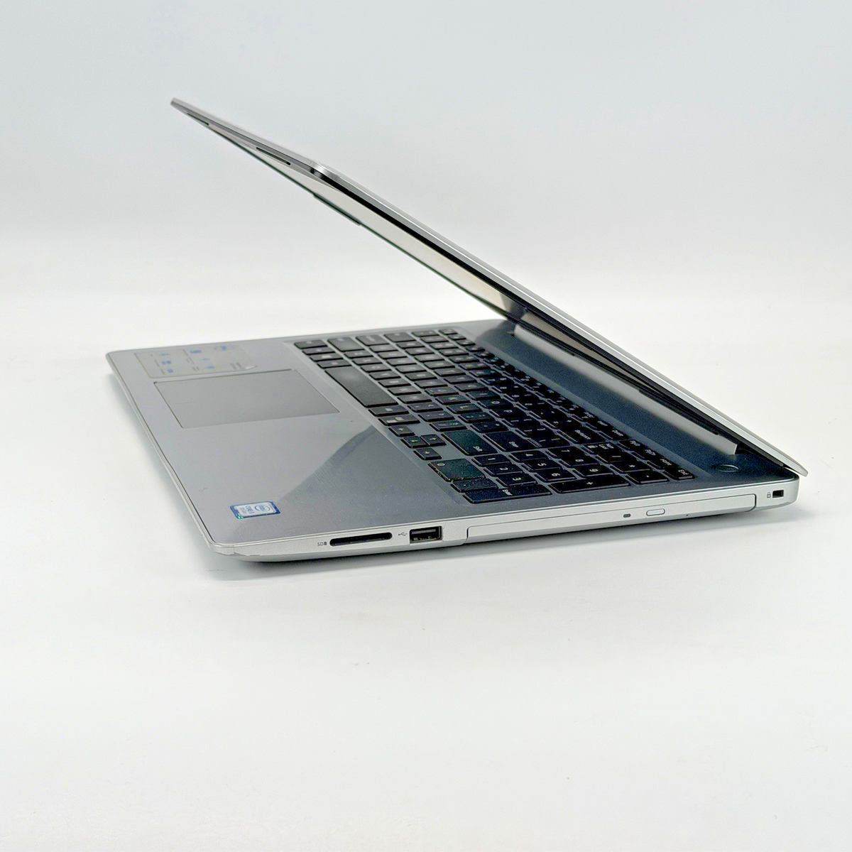 Dell Inspiron 5570 Intel i5-8250u 1.60 GHz 12 GB RAM 256 GB SSD (NVMe) Win 11
