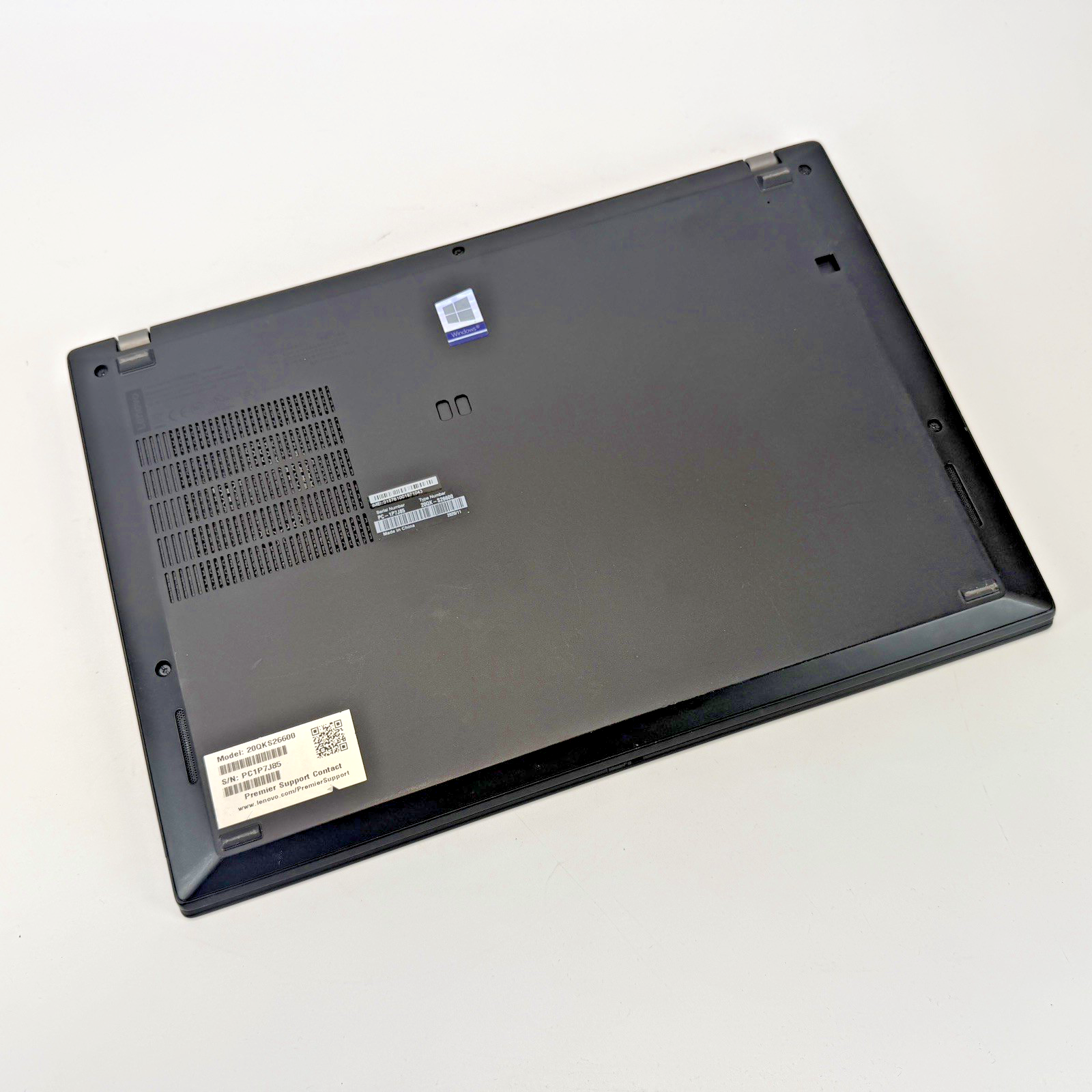 Lenovo ThinkPad T495s AMD Ryzen 7 Pro -3700 2.3 GHz 8 GB RAM 256 GB SSD (NVMe)