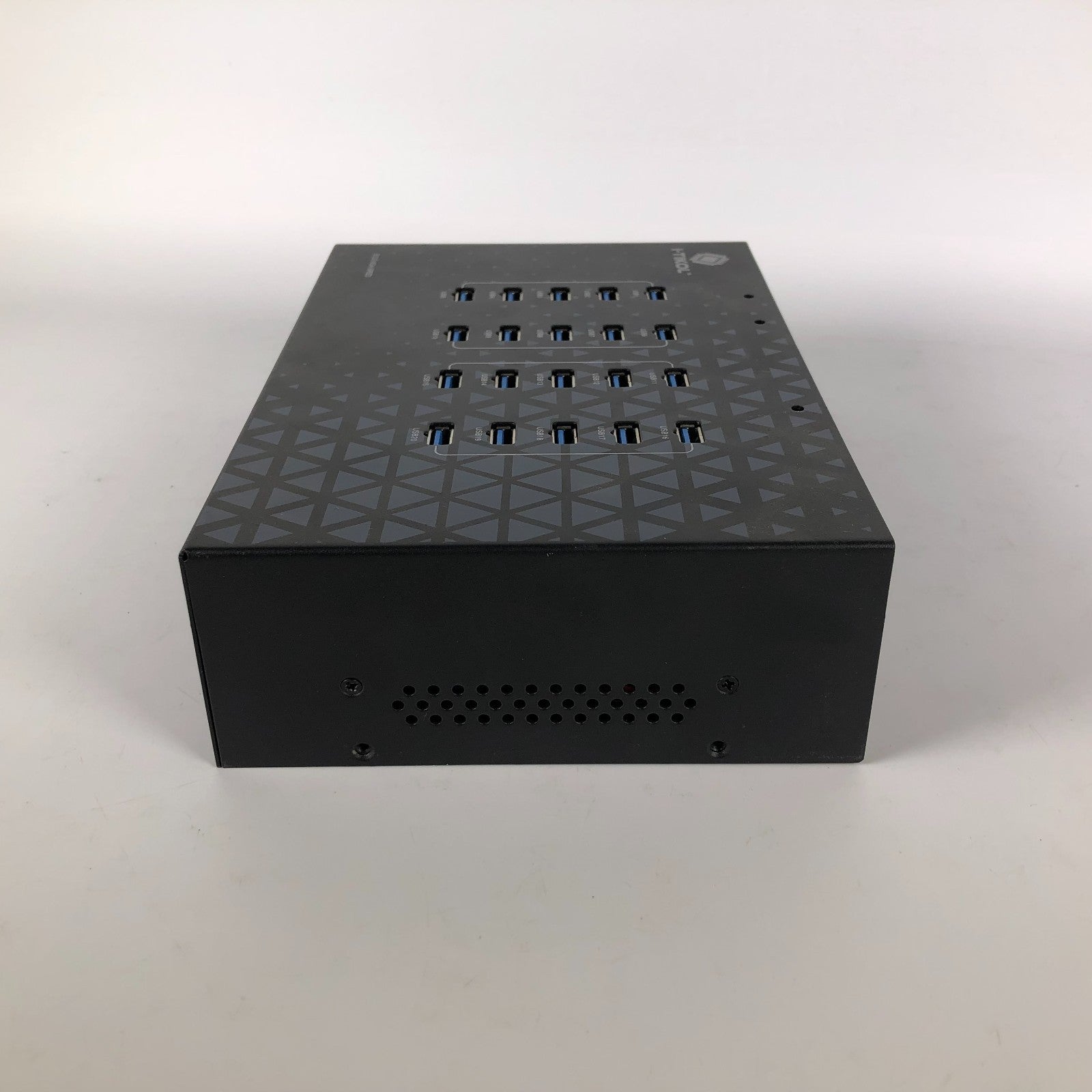 20 Port USB 3.0 Hub - 5Gbps Sync & High Speed Data Transfer