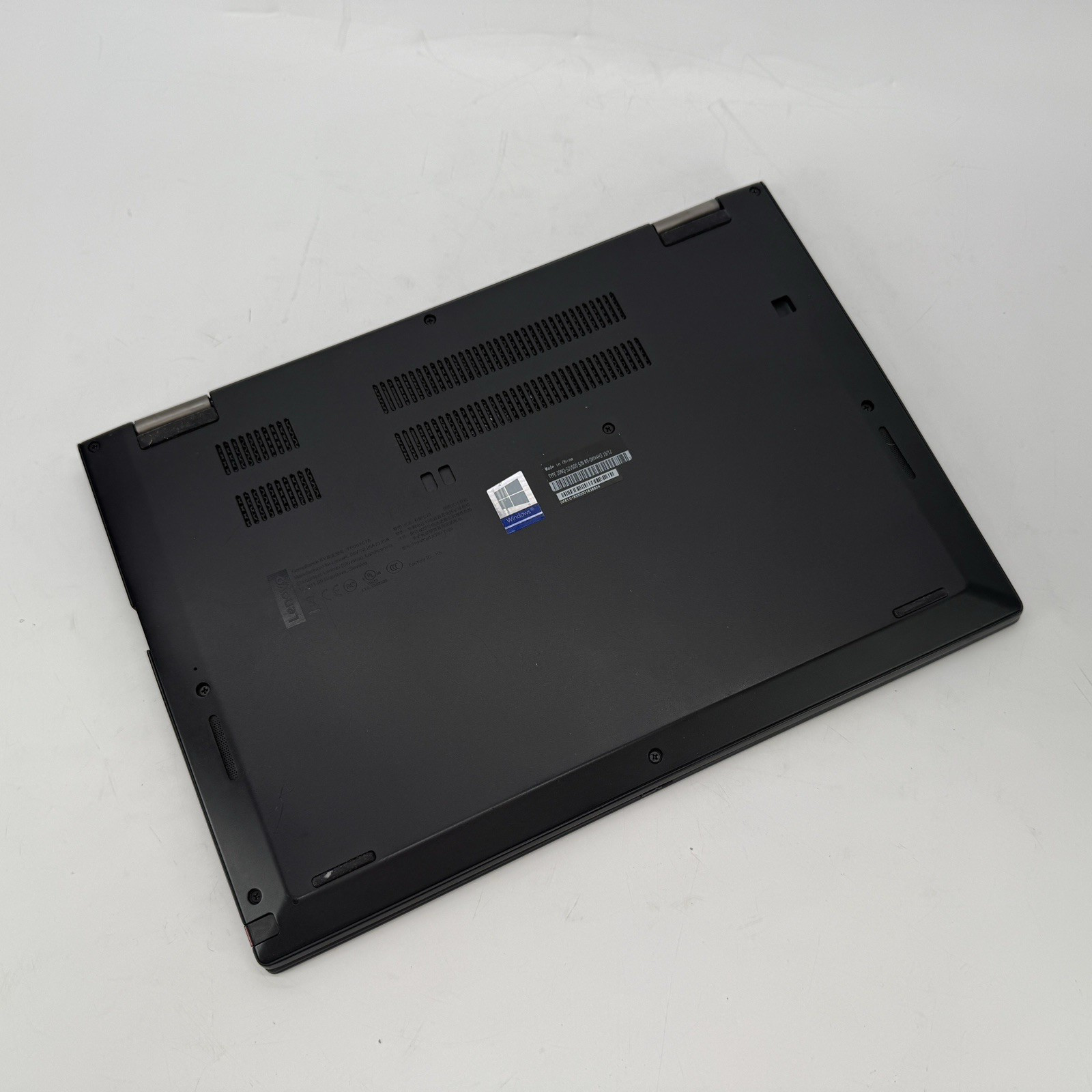 Lenovo ThinkPad x390 Yoga Intel i5-8265u 1.60 GHz 8 GB RAM 256 GB SSD (NVME)