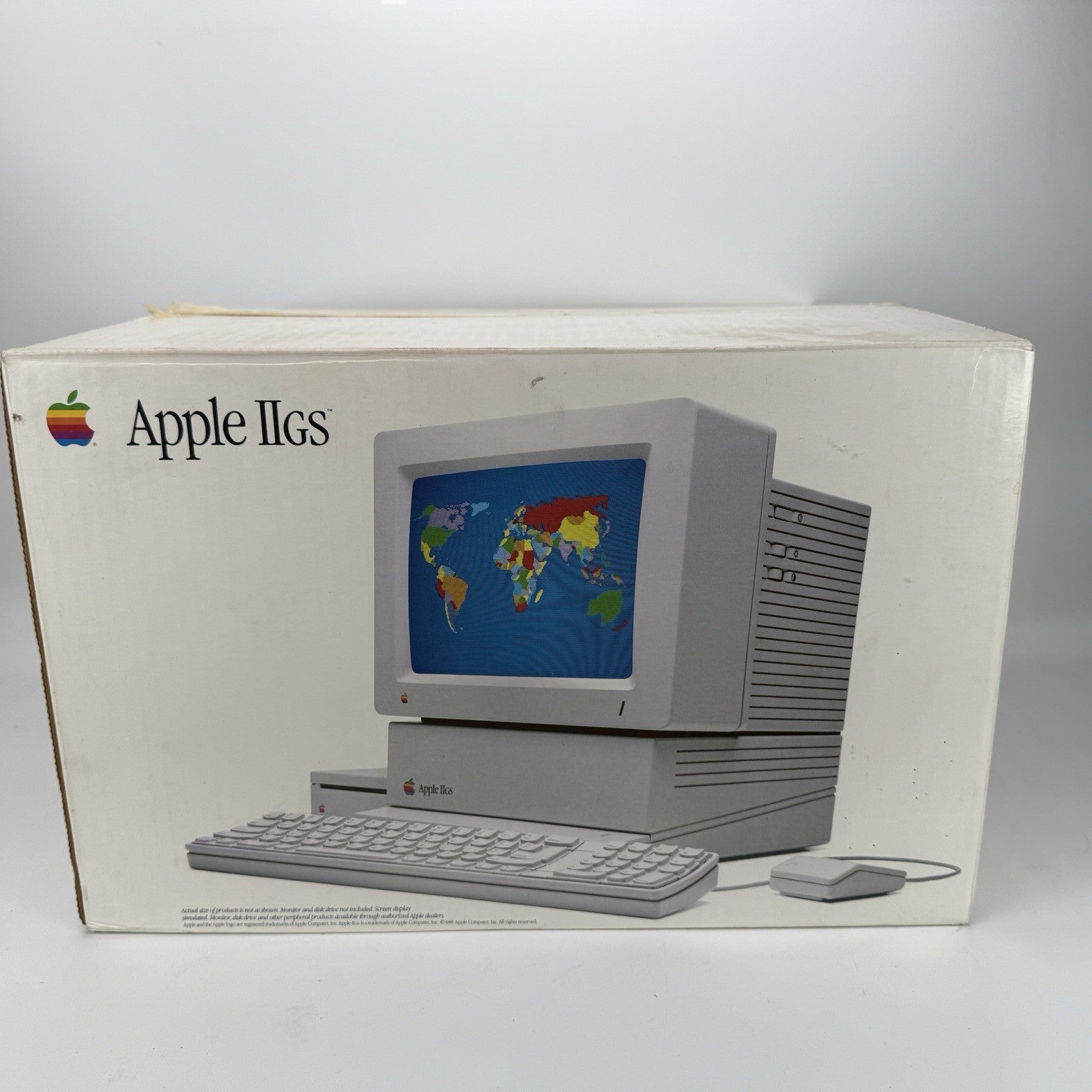 Apple llgs Woz Edition With keyboard, mouse and cords.  Origional box, Guides