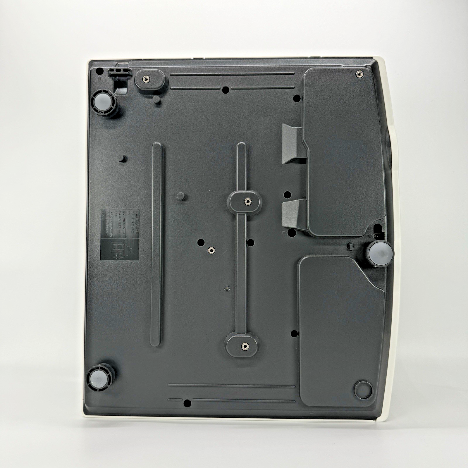 Panasonic PT-VMZ60 Laser Projector NO REMOTE, power cord and HDMI included.