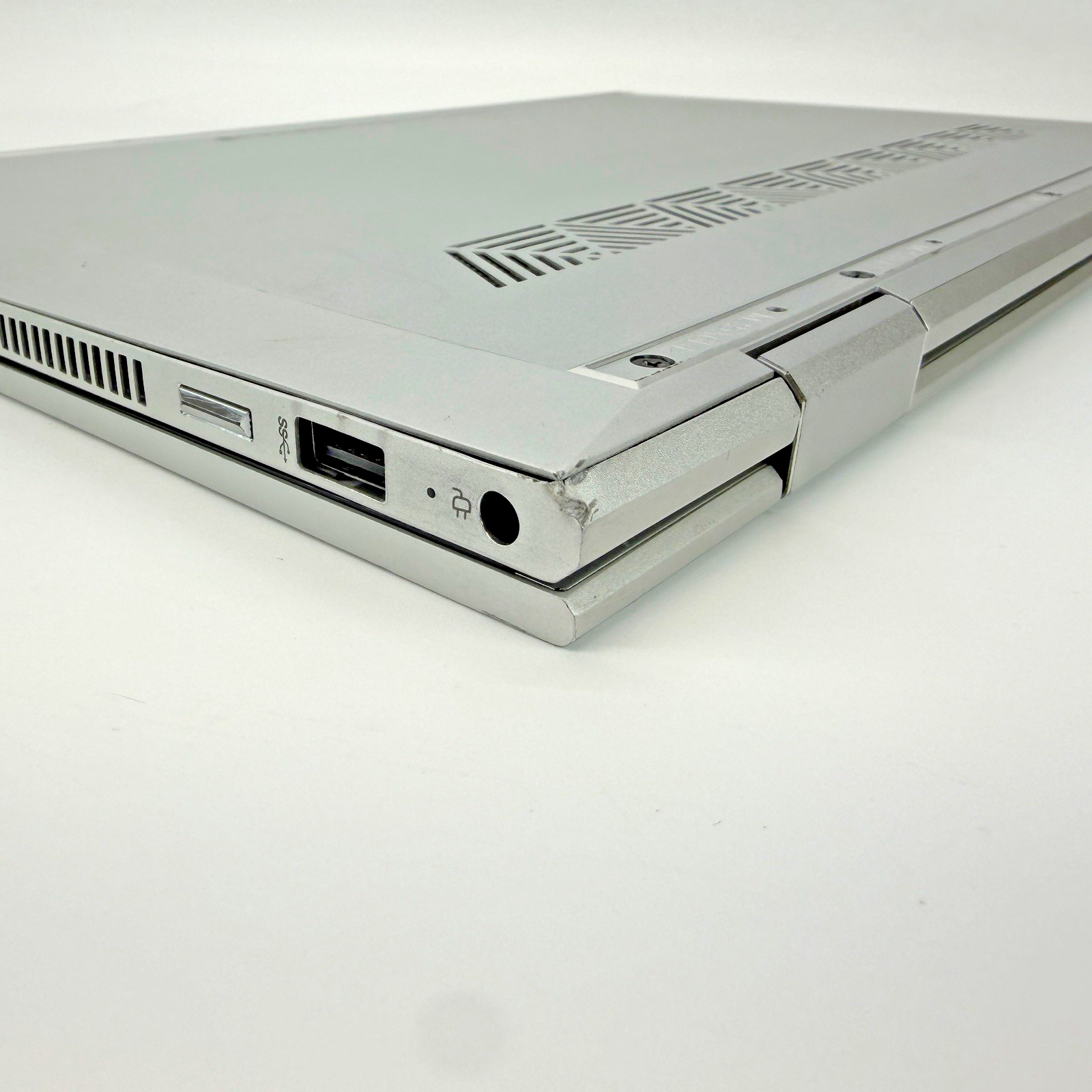 HP ENVY x360 15m-dr1012dx Intel i7-10510 1.80 GHz 12 GB RAM 512 GB SSD (NVMe)