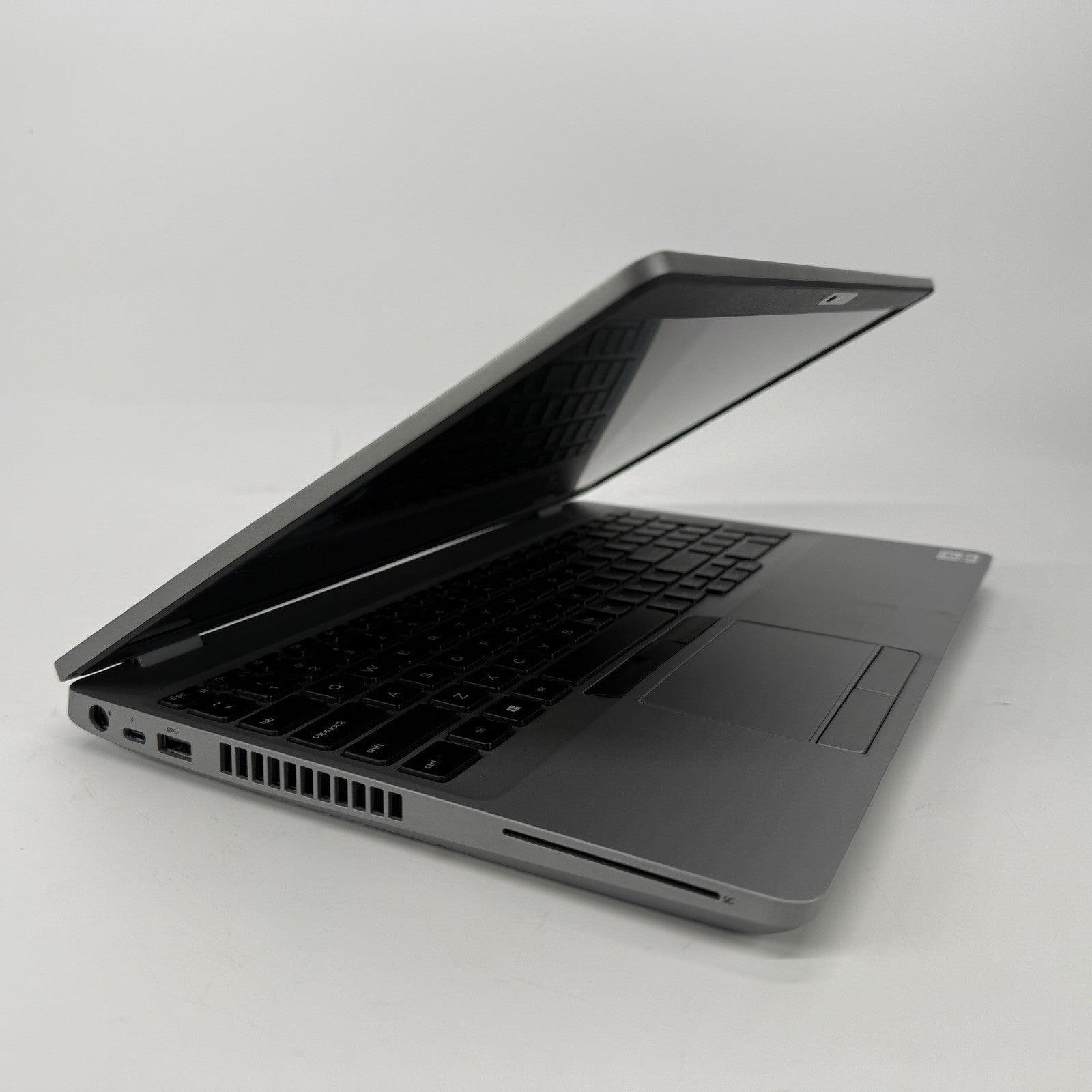 Dell Latitude 5511 Intel i5-10400H 2.60 GHz 16 GB RAM 256 GB SSD (NVME) Win 11