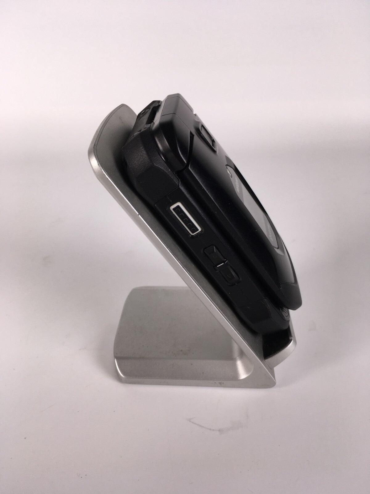 Verizon Kyocera E4810 16GB flip phone (no camera)