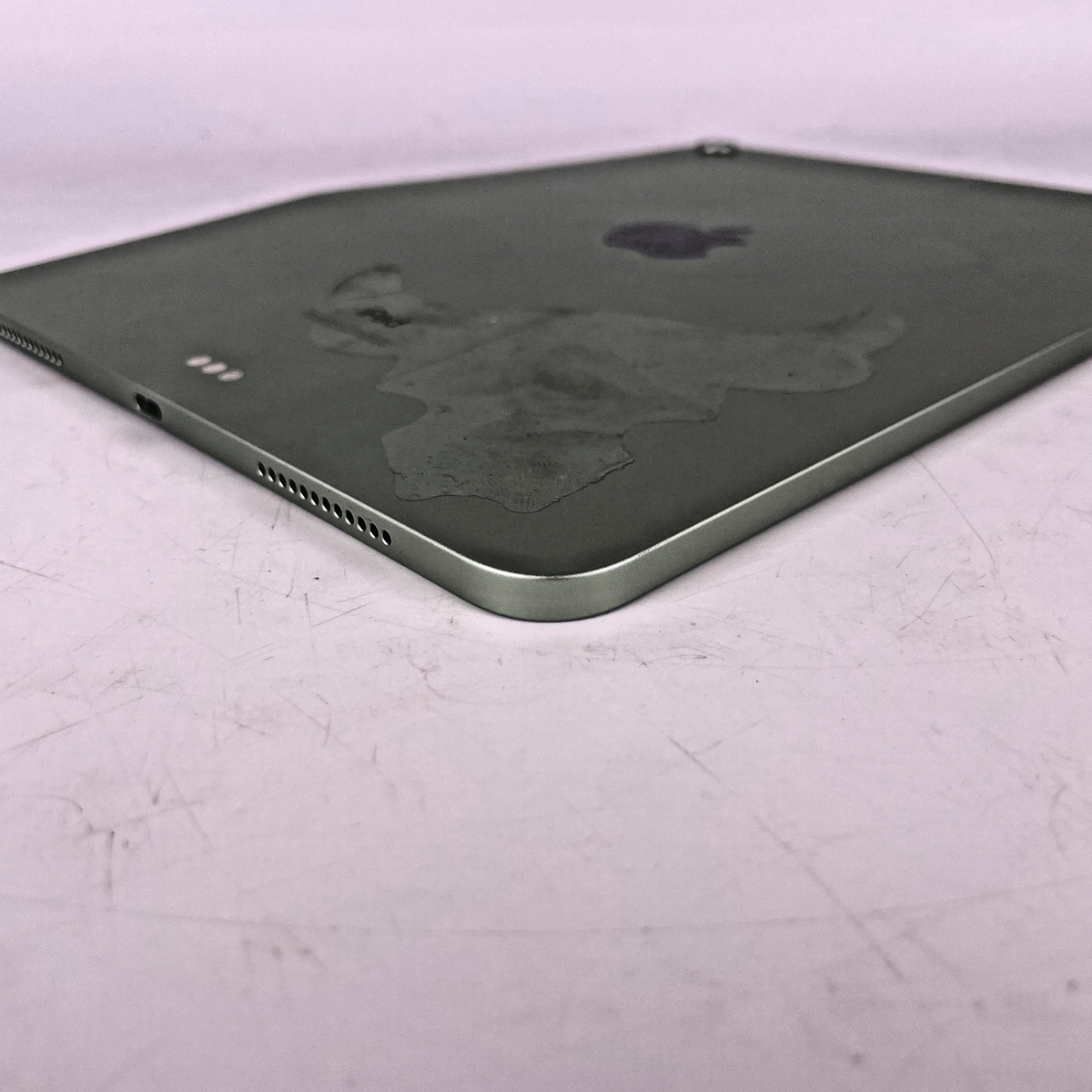 Apple iPad Air (4th Gen.) (A2316) 64GB (Wi-Fi) 10.9" screen cracked