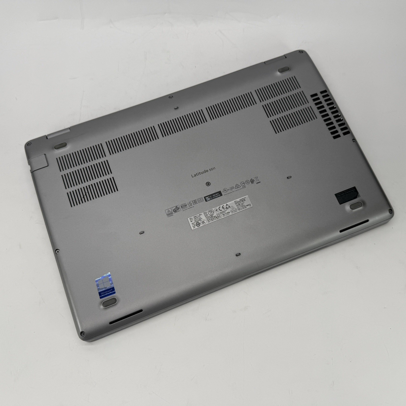 Dell Latitude 5511 Intel i5-10th Gen 2.60 GHz 16 GB RAM 256 GB SSD (NVMe) Win 11